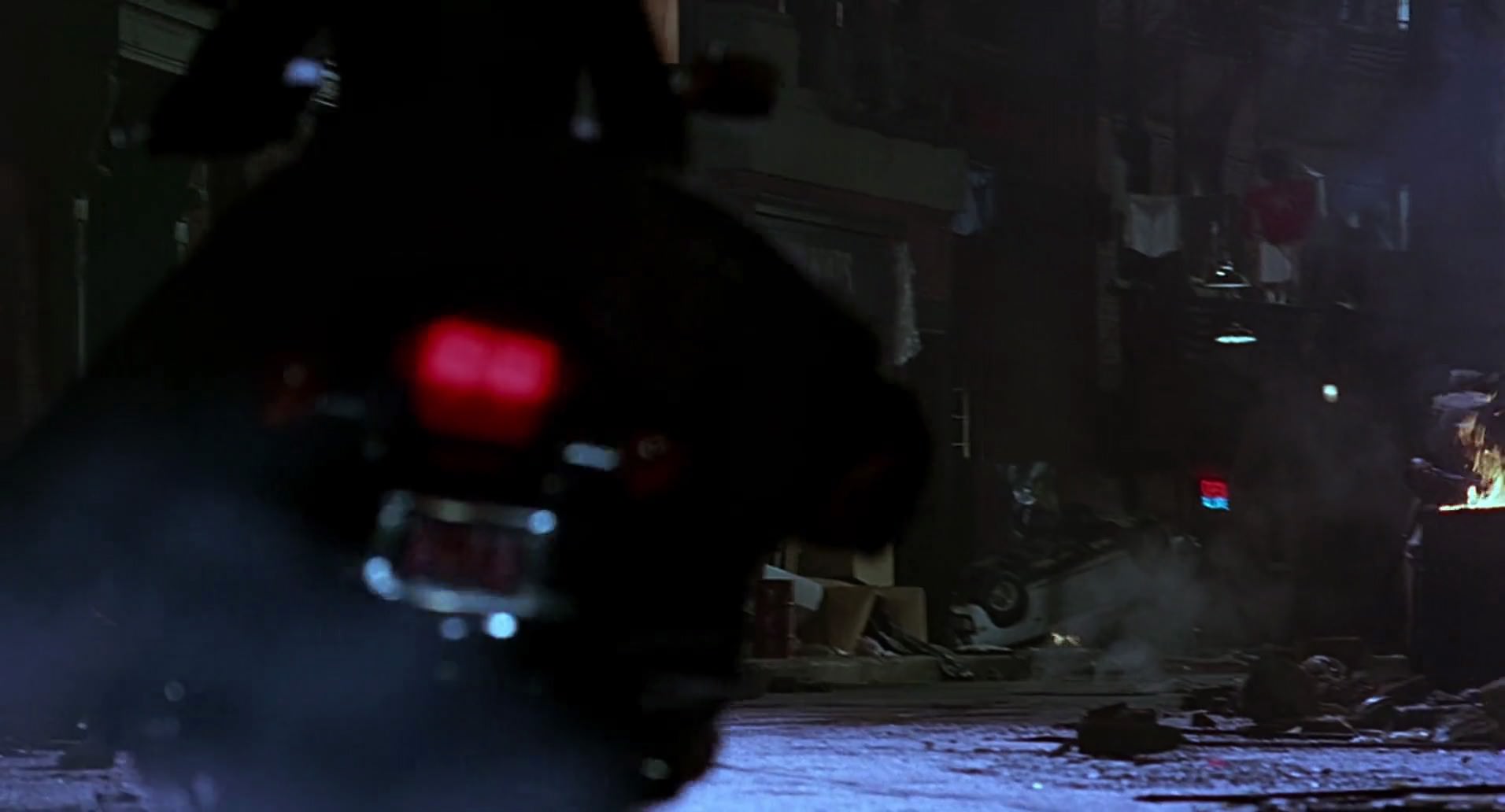 Barb Wire (1996) screencap 3012