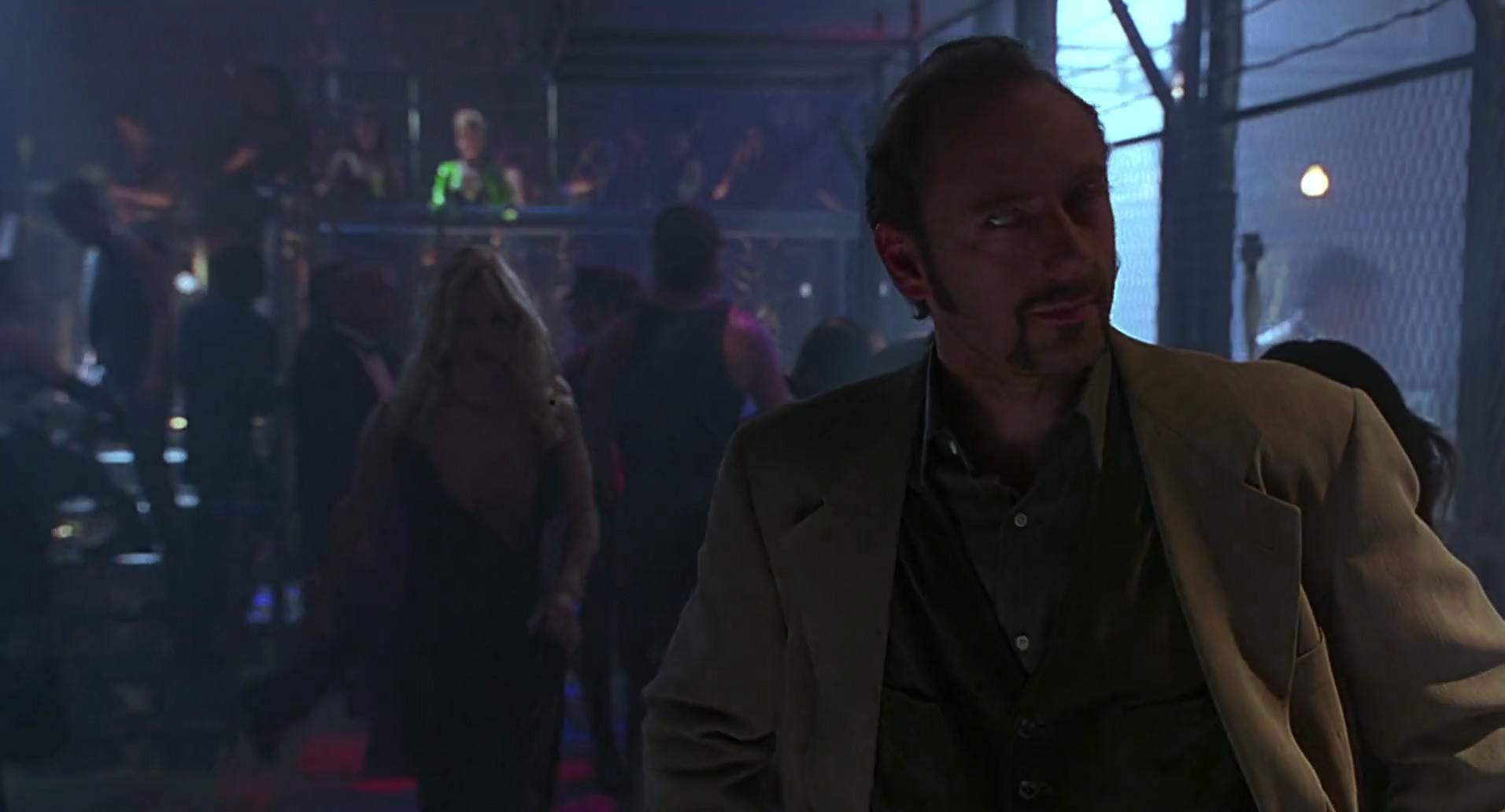 Barb Wire (1996) screencap 3606