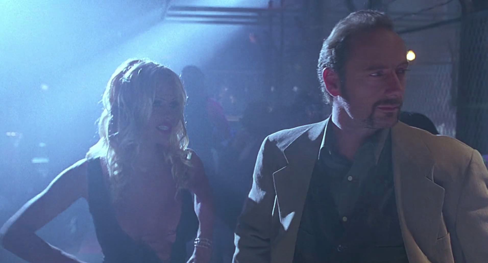 Barb Wire (1996) screencap 3609