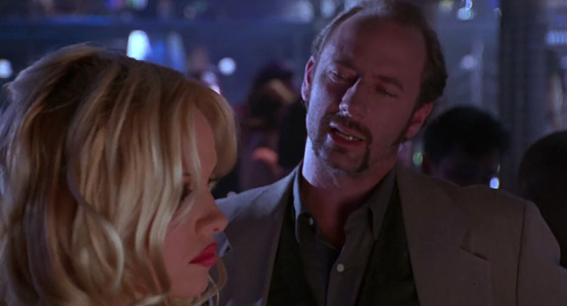 Barb Wire (1996) screencap 3648