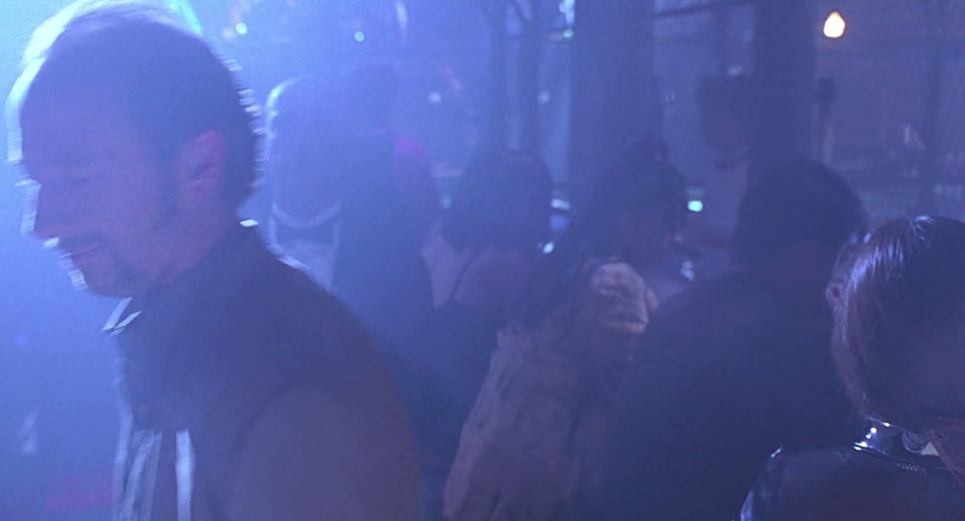 Barb Wire (1996) HD screenshot 3671