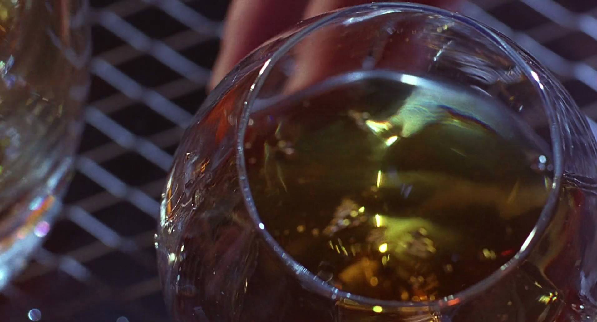 Barb Wire (1996) screencap 3690
