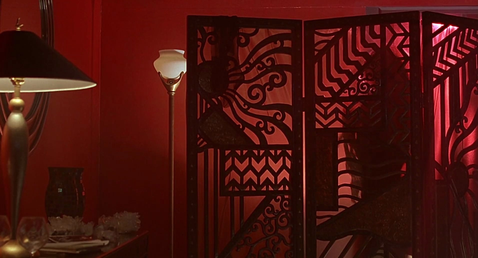 Barb Wire (1996) screencap 3693