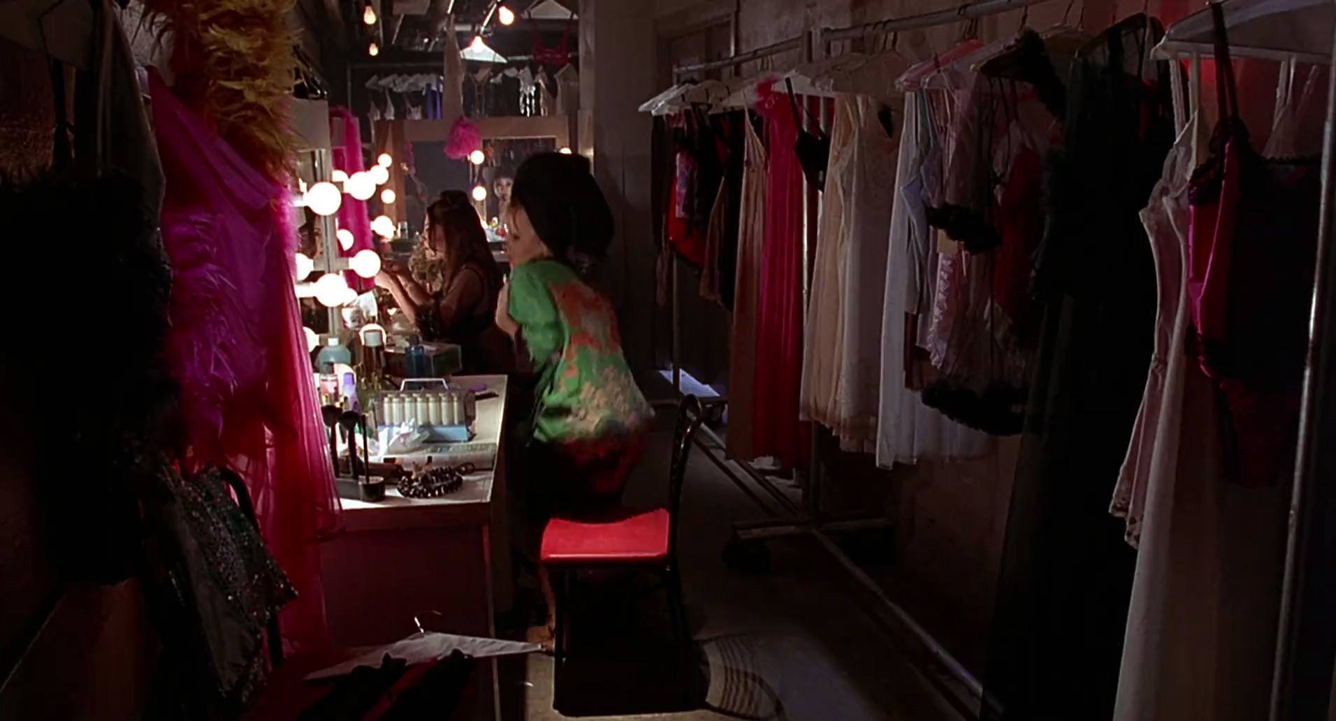 Barb Wire (1996) screencap 372