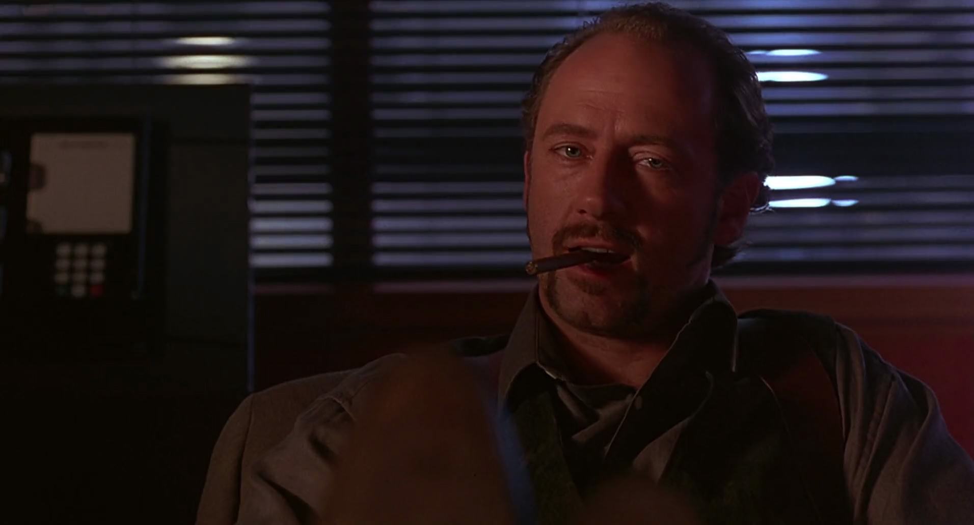 Barb Wire (1996) screencap 3729