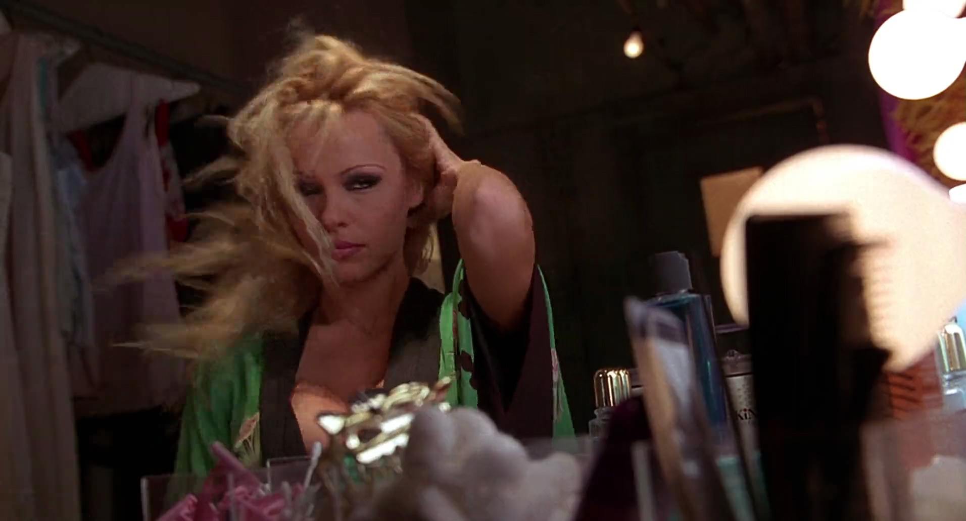 Barb Wire (1996) movie still 376