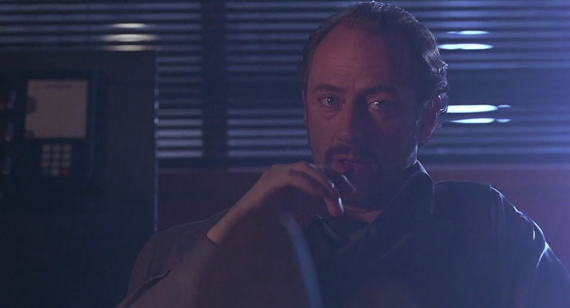 Barb Wire (1996) screencap 3768