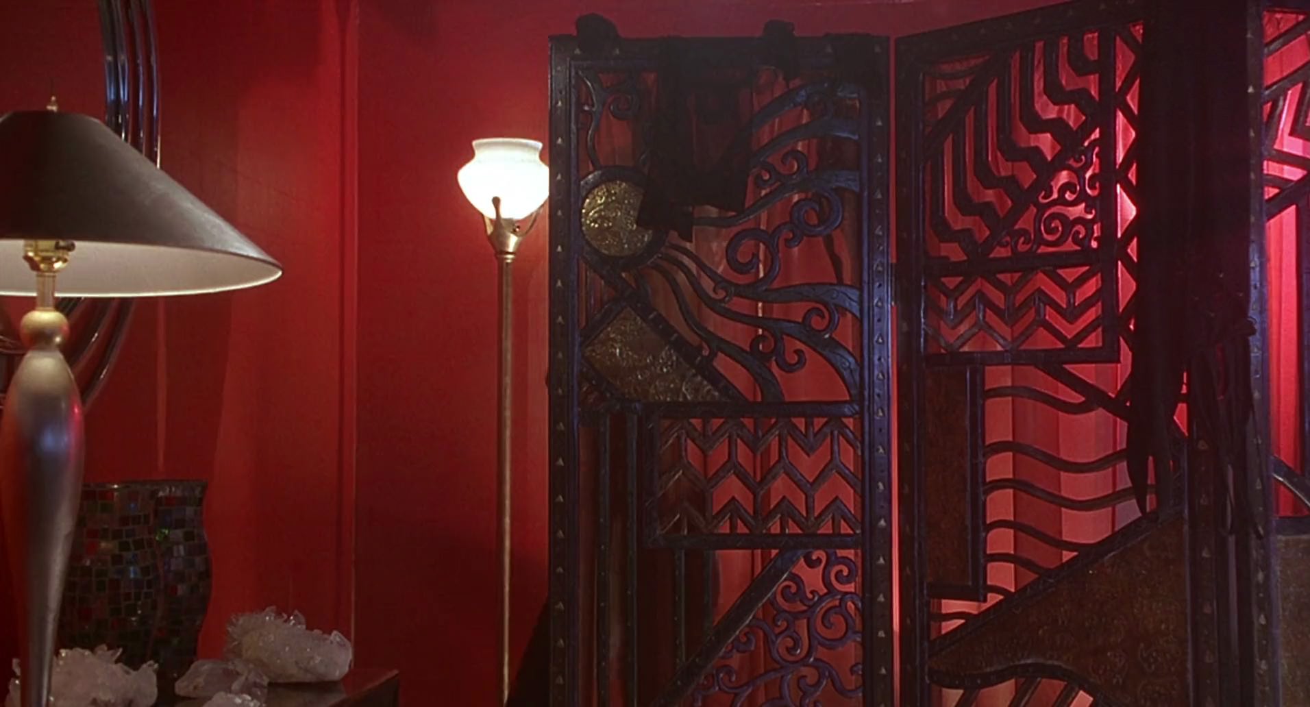 Barb Wire (1996) HD screenshot 3770