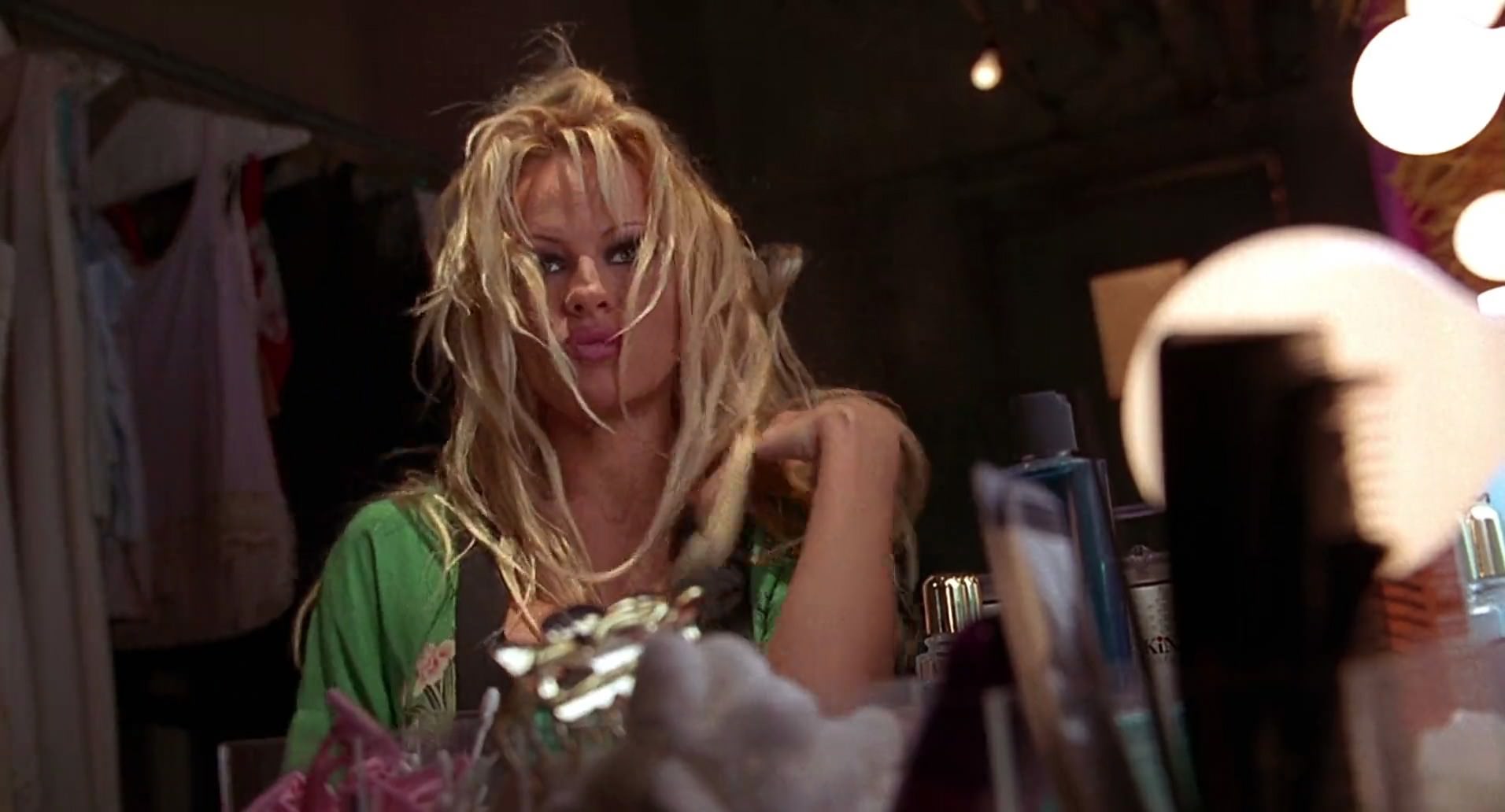 Barb Wire (1996) screencap 378