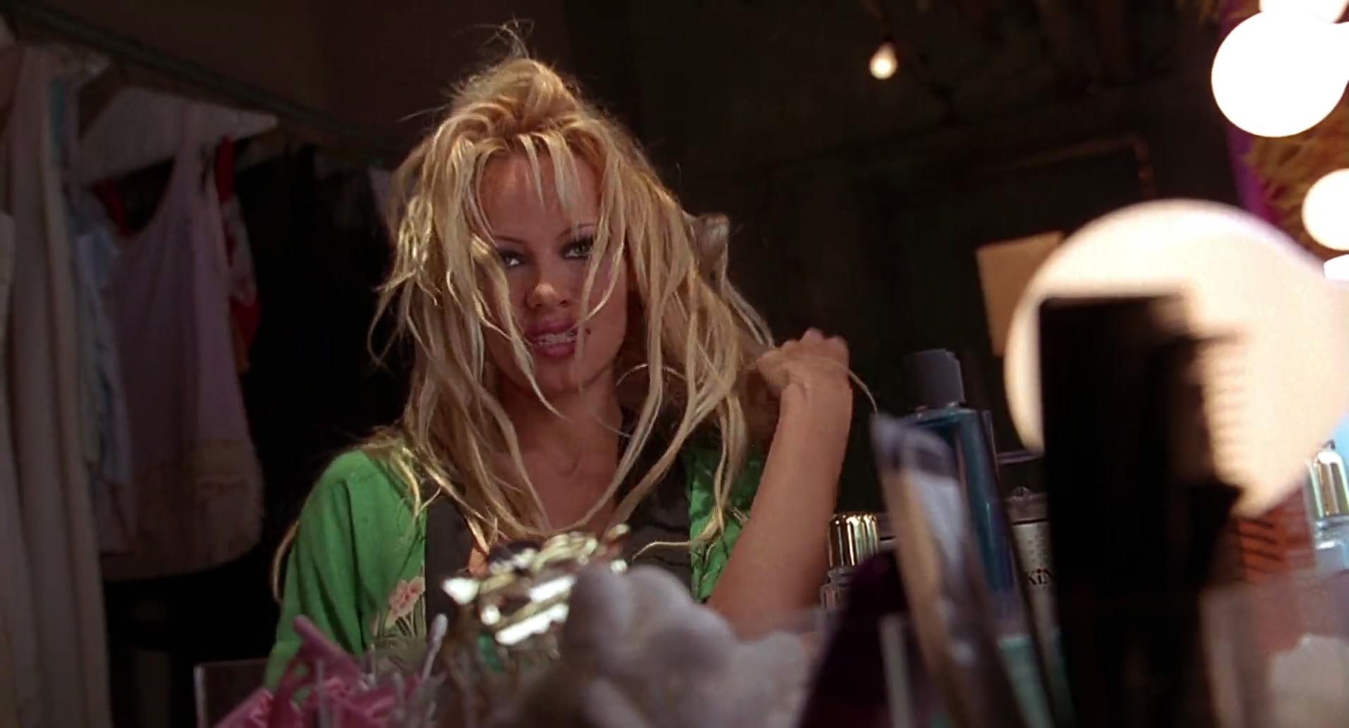Barb Wire (1996) movie still 379