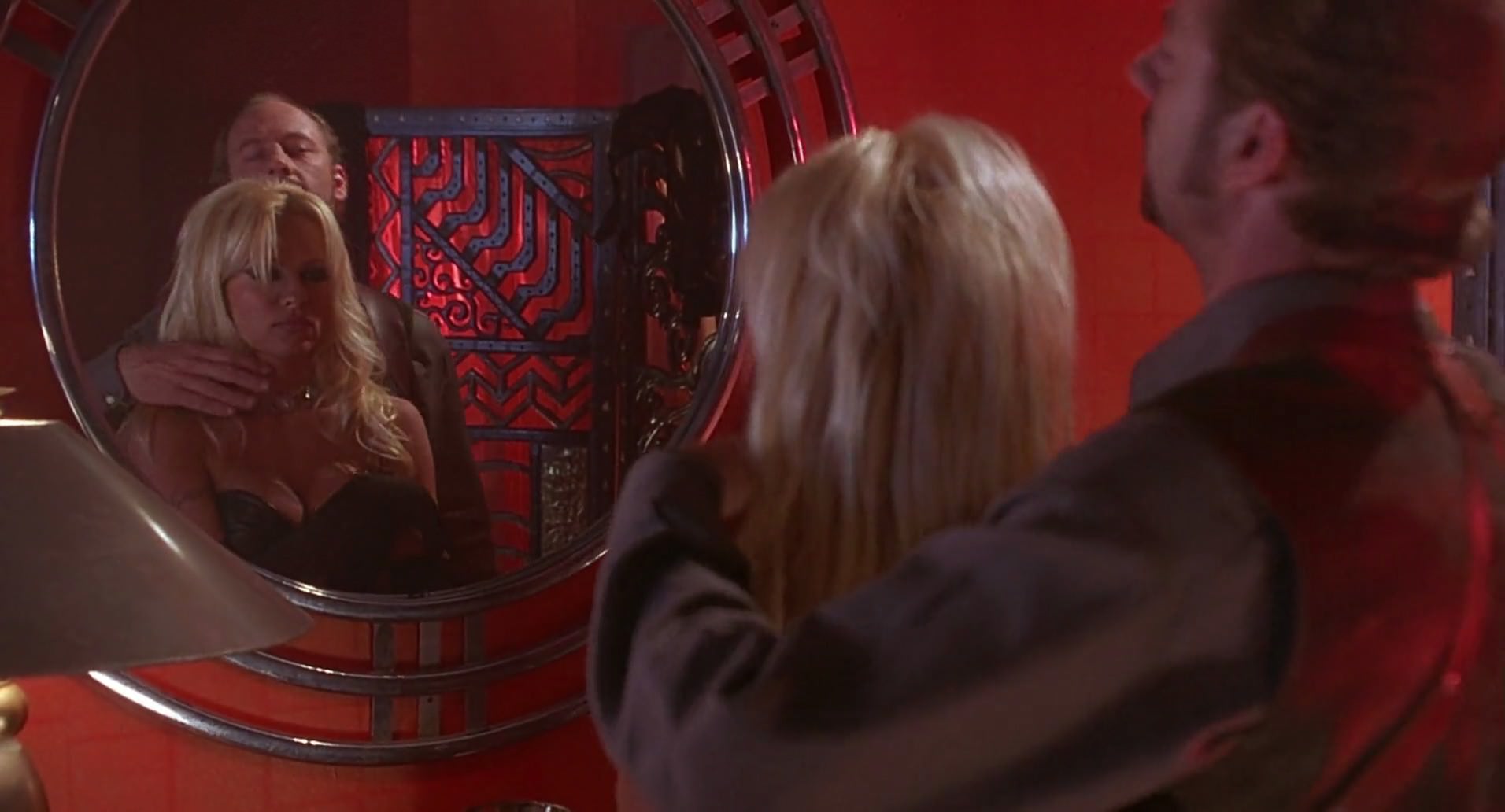 Barb Wire (1996) screencap 3795