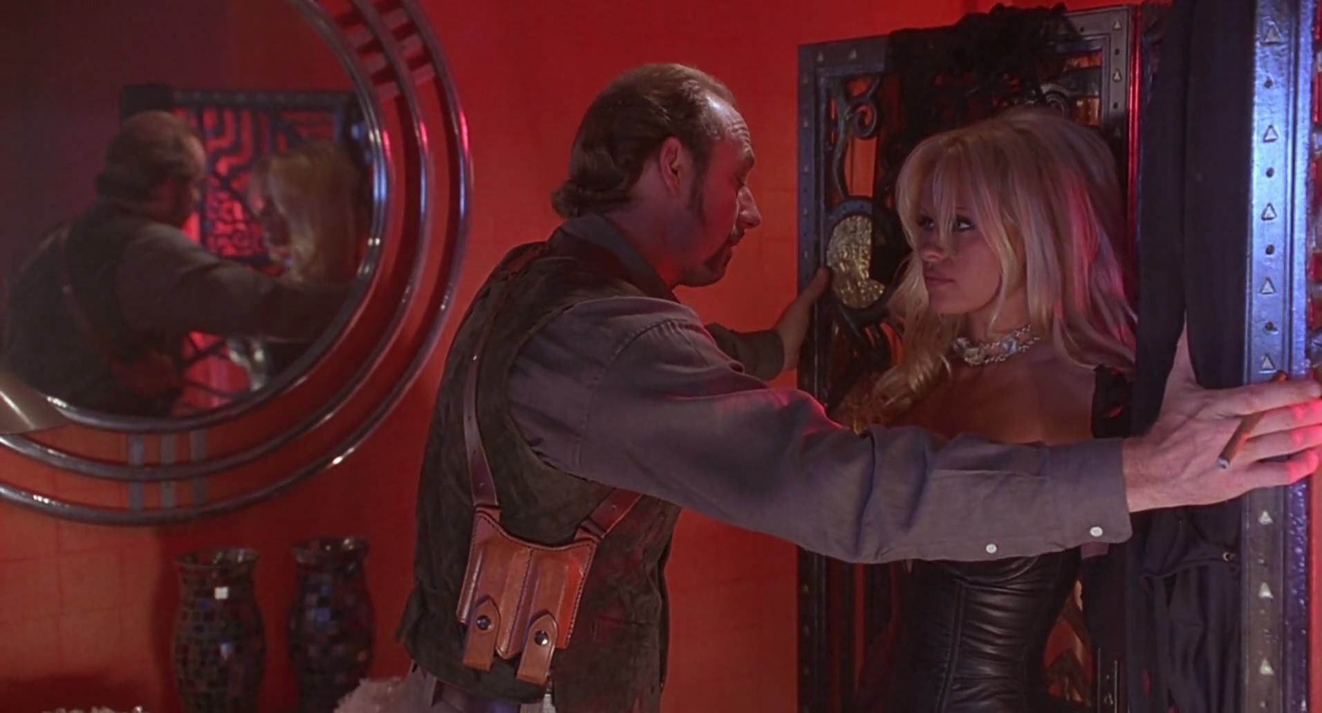 Barb Wire (1996) screencap 3813