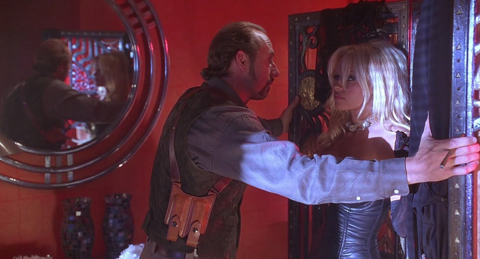 Barb Wire (1996) screencap 3819