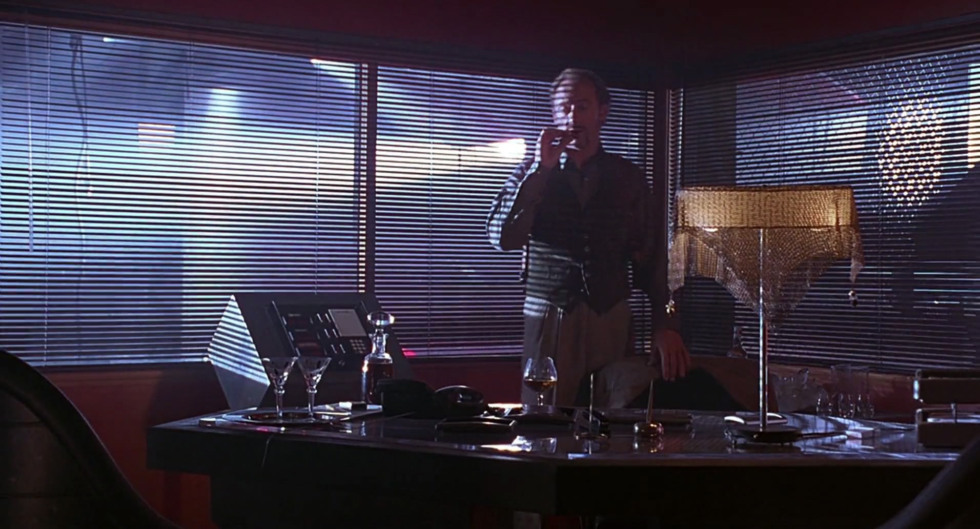 Barb Wire (1996) HD screenshot 3896