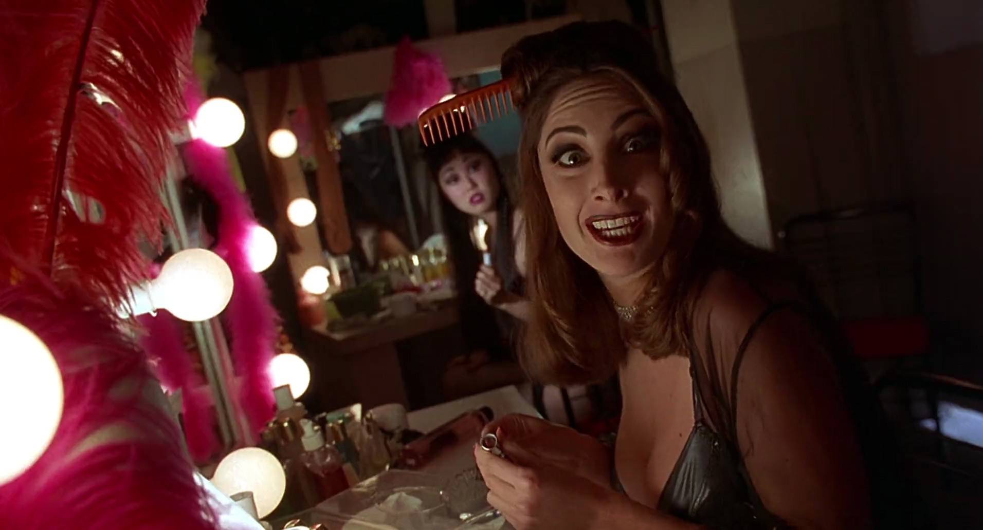 Barb Wire (1996) screencap 390