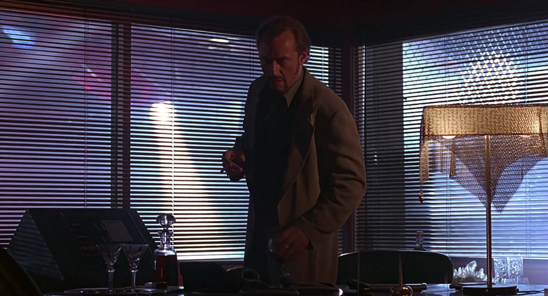 Barb Wire (1996) screencap 3909