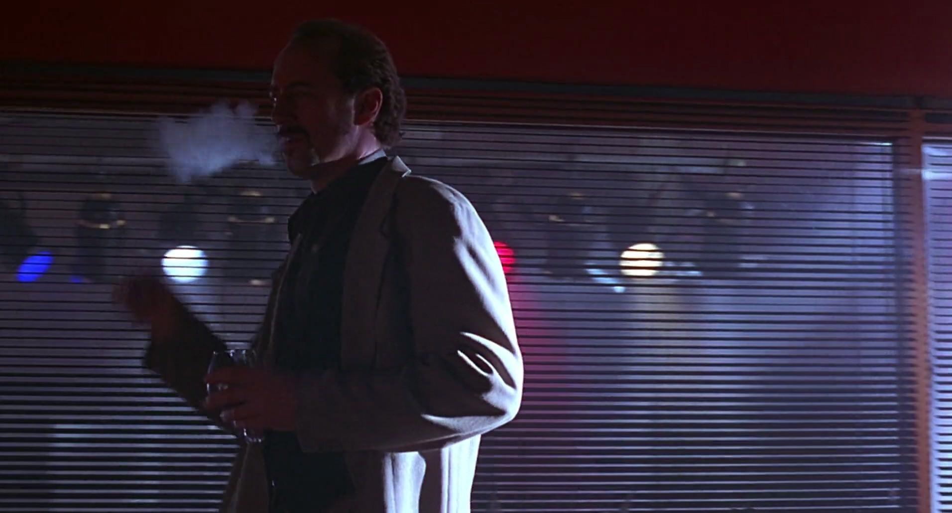 Barb Wire (1996) HD screenshot 3935