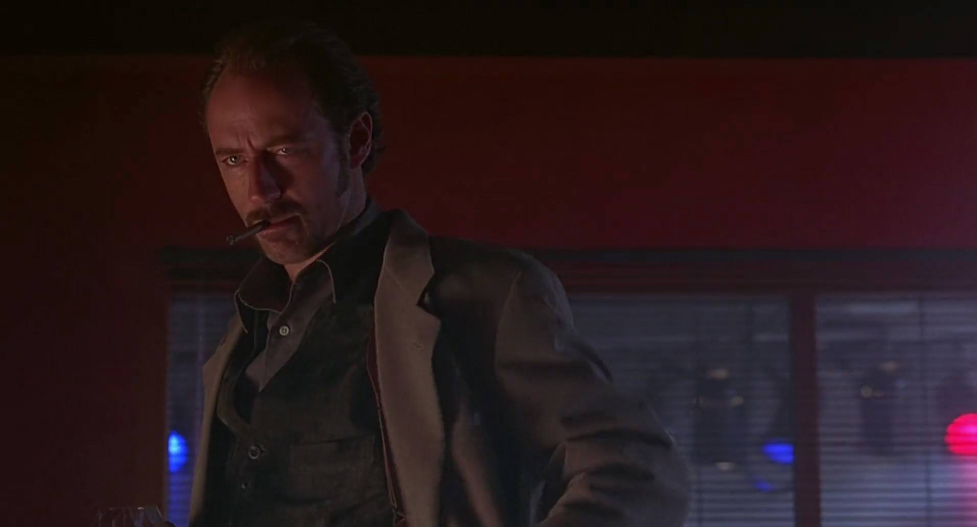 Barb Wire (1996) screencap 3960