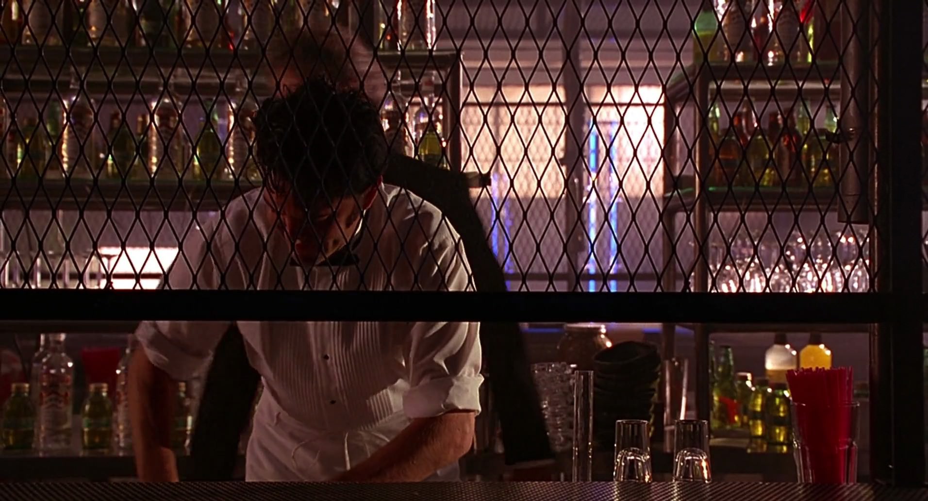 Barb Wire (1996) HD screenshot 4001