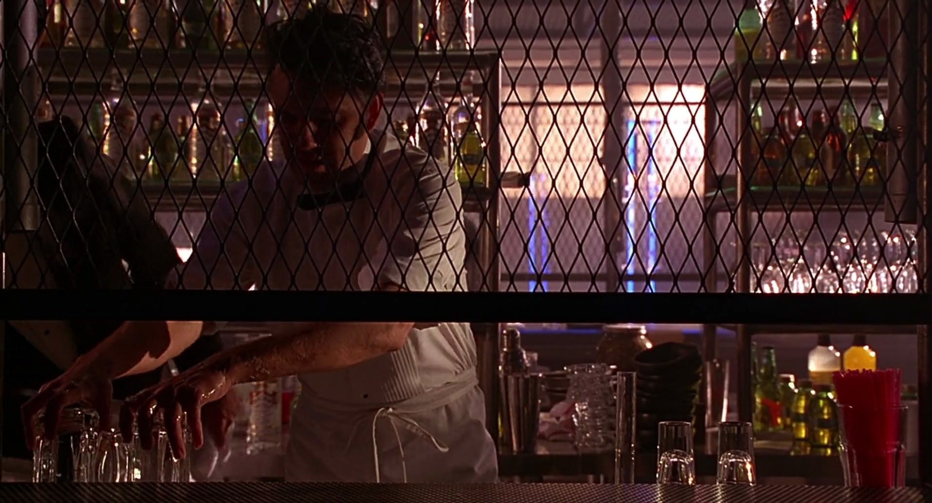 Barb Wire (1996) screencap 4005