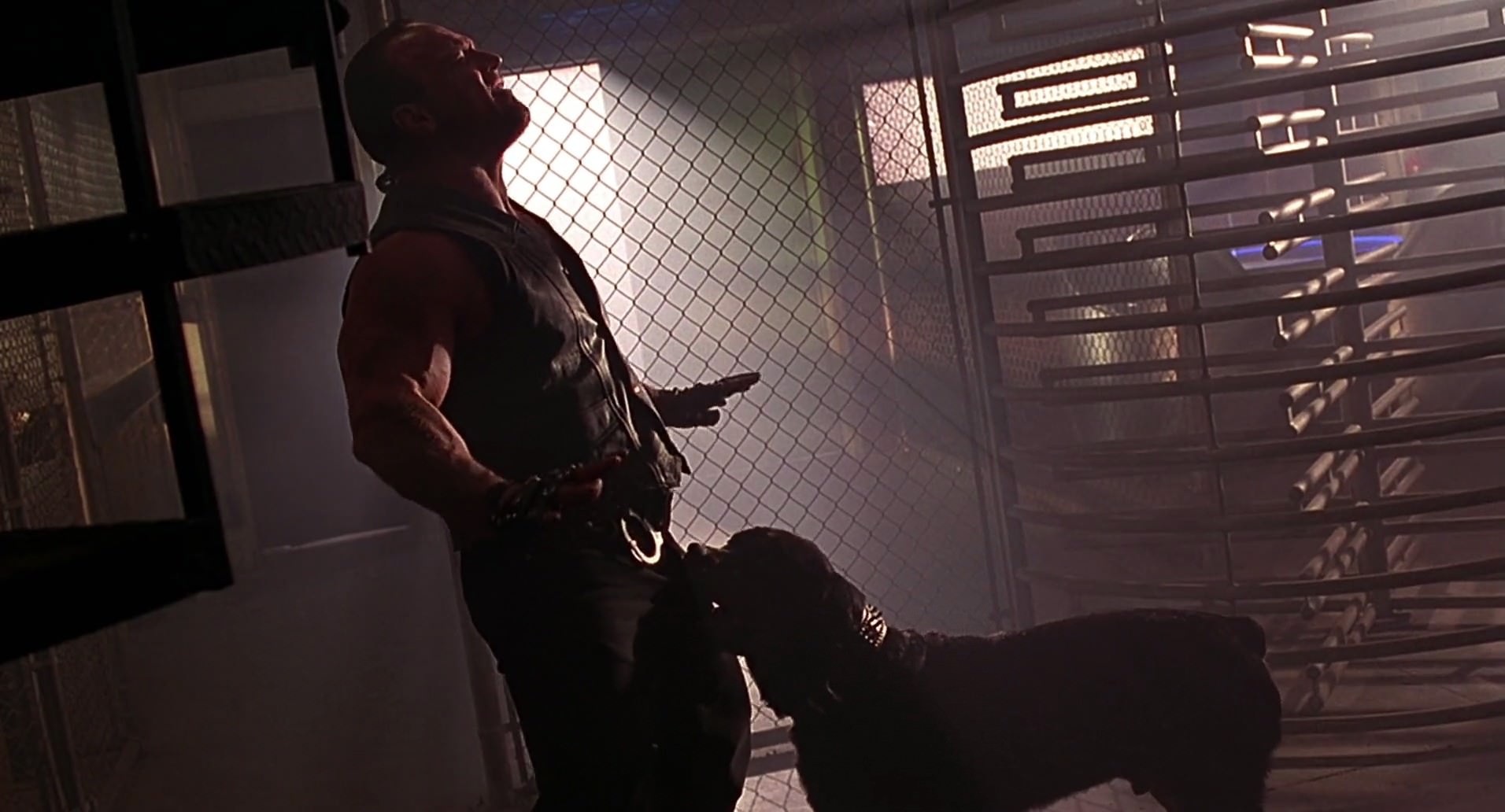 Barb Wire (1996) HD screenshot 4055