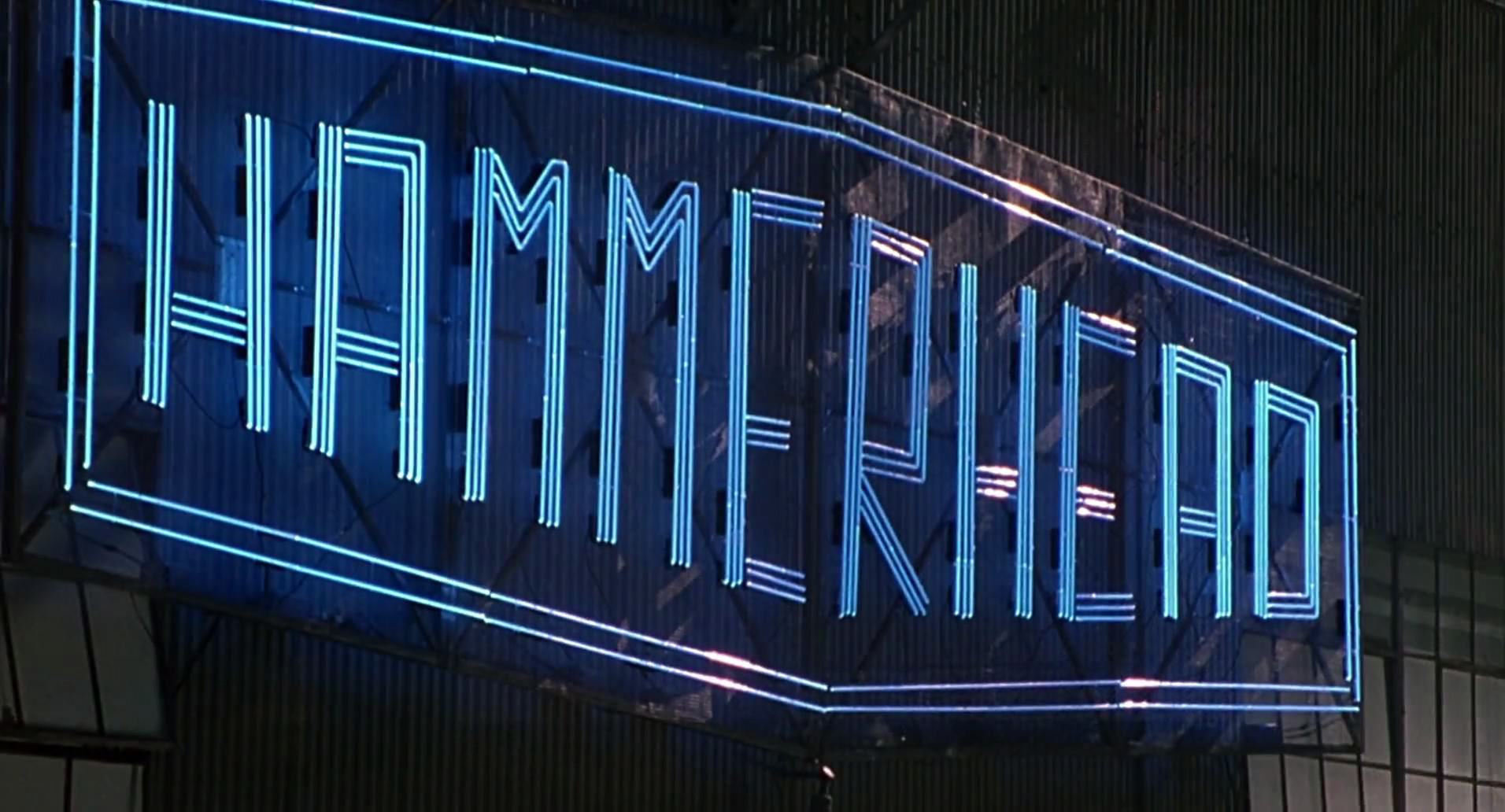 Barb Wire (1996) screencap 4104