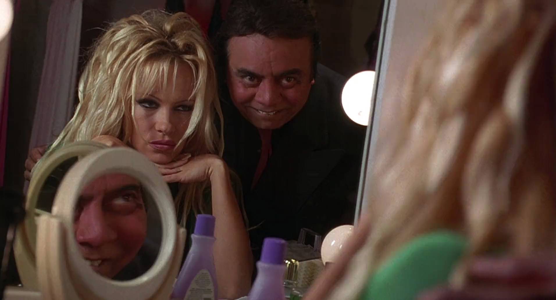 Barb Wire (1996) screencap 411