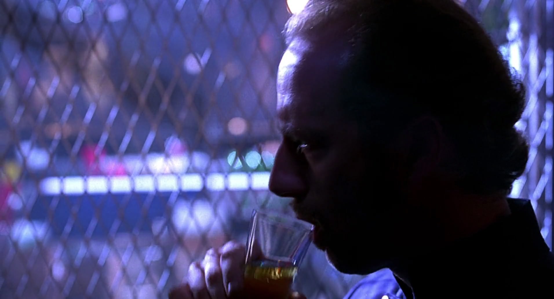 Barb Wire (1996) screencap 4128