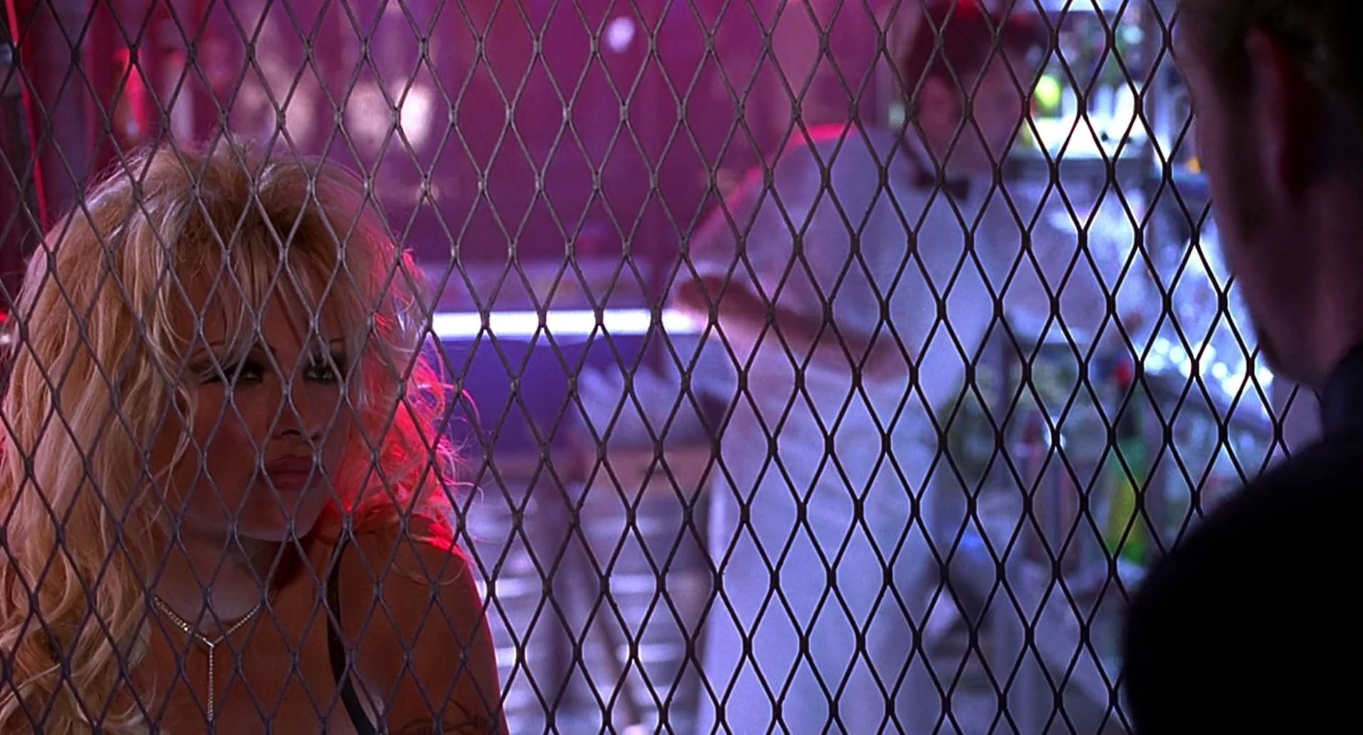 Barb Wire (1996) HD screenshot 4154