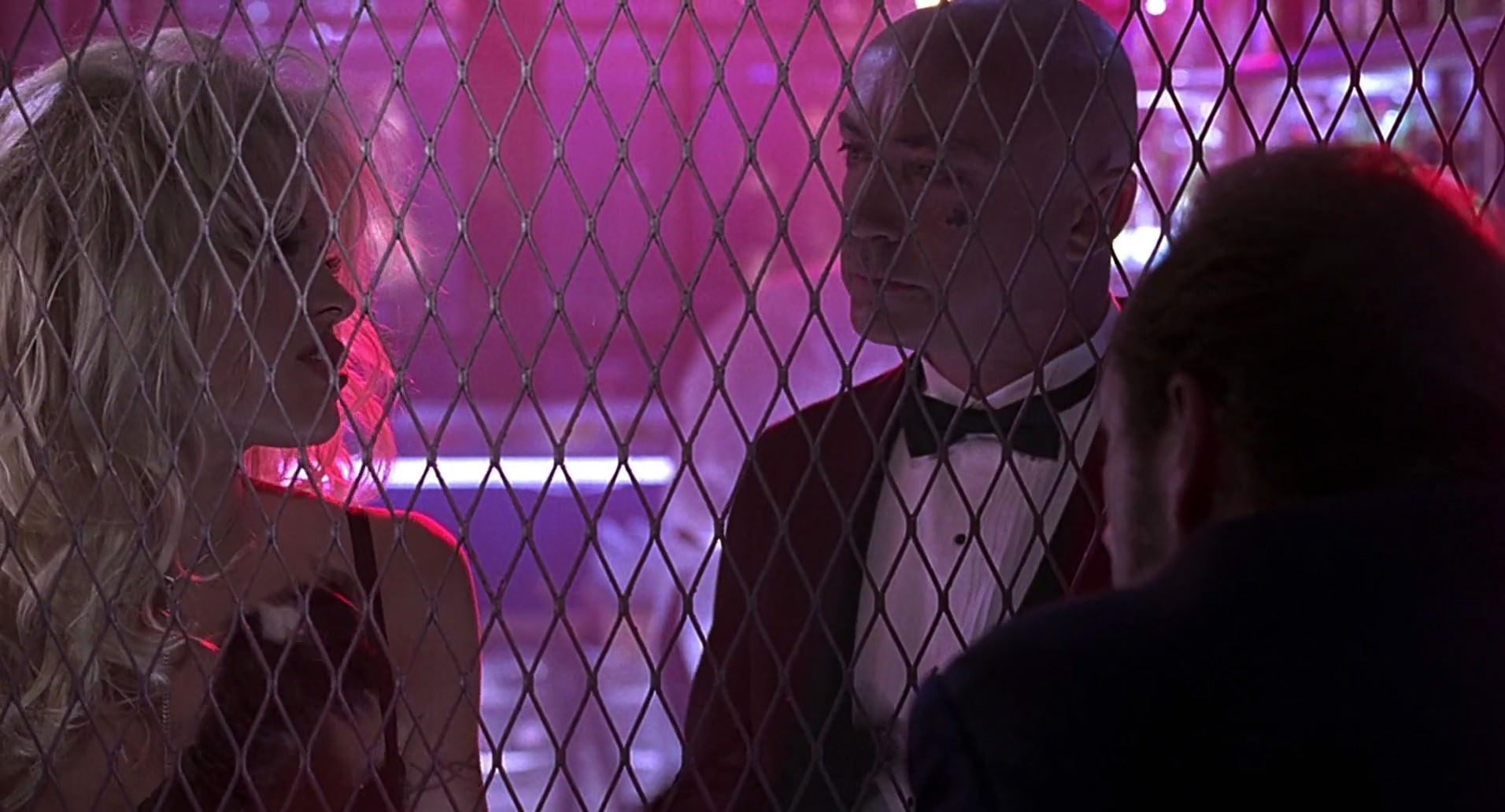 Barb Wire (1996) screencap 4176