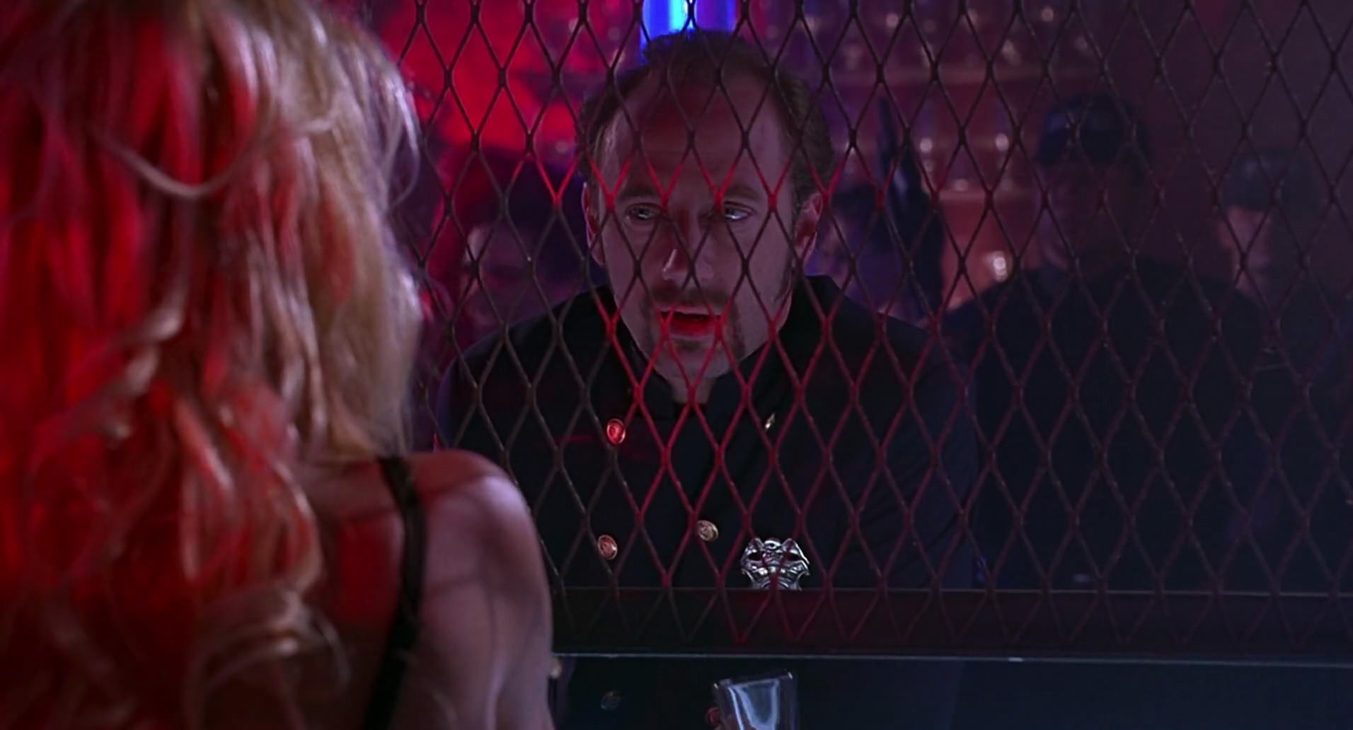 Barb Wire (1996) screencap 4191
