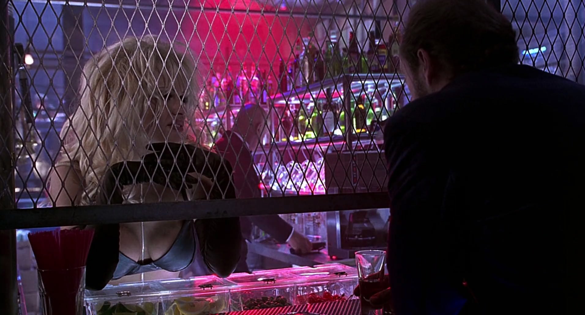 Barb Wire (1996) HD screenshot 4196
