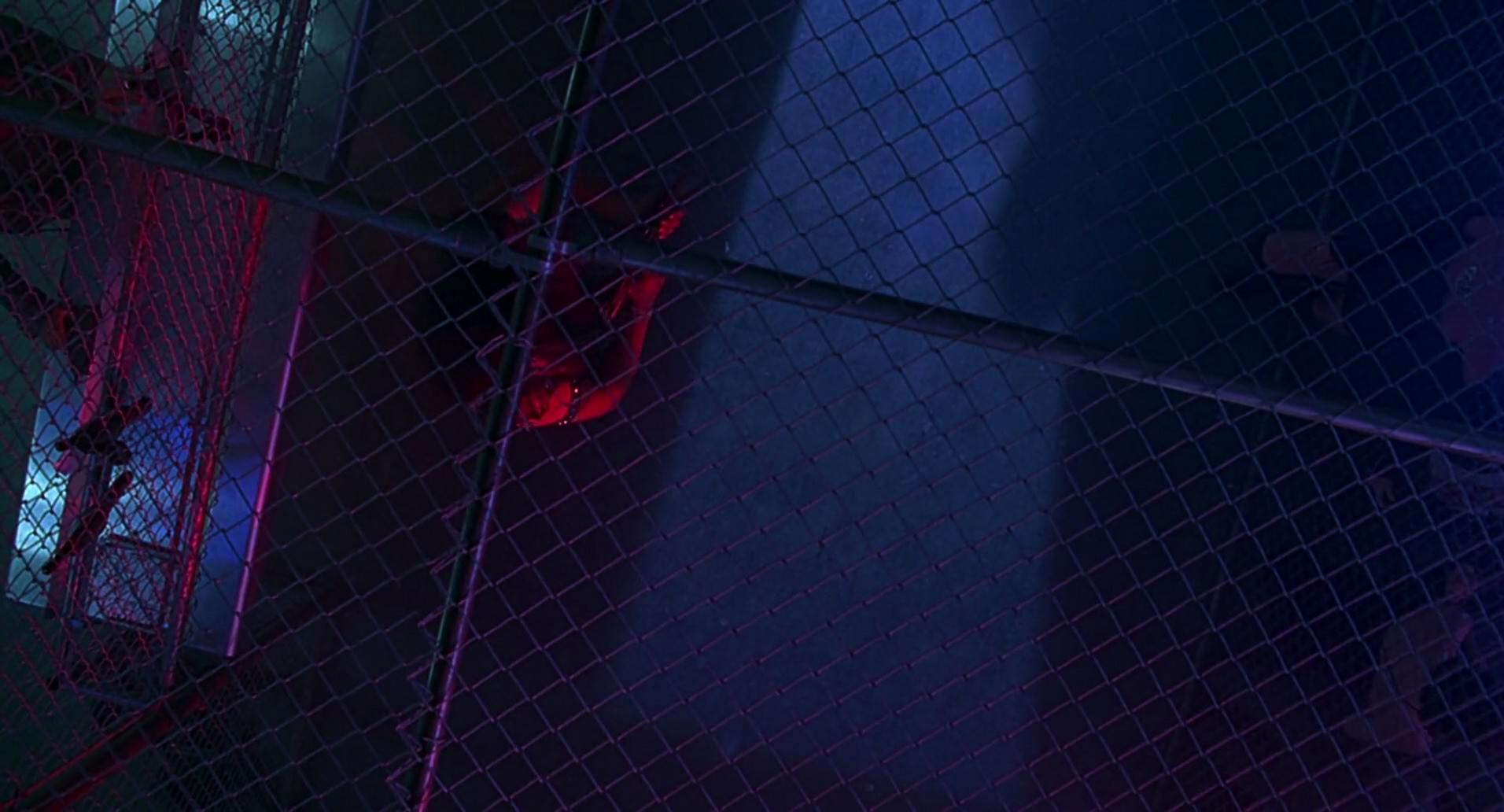 Barb Wire (1996) screencap 4203