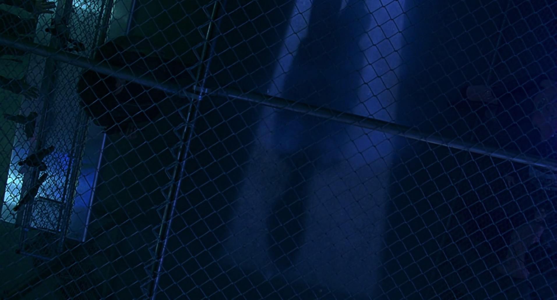 Barb Wire (1996) screencap 4215