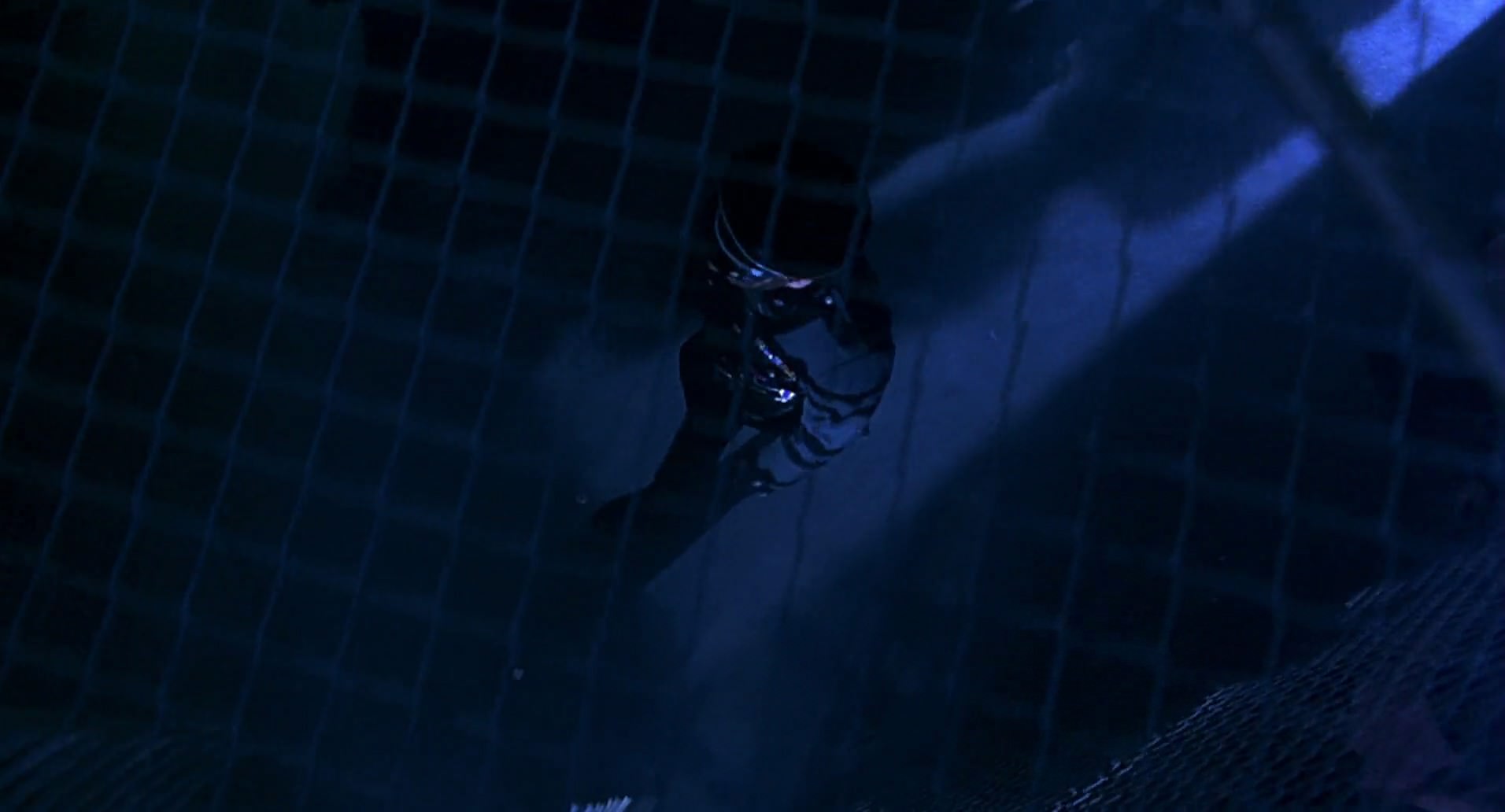 Barb Wire (1996) HD screenshot 4229