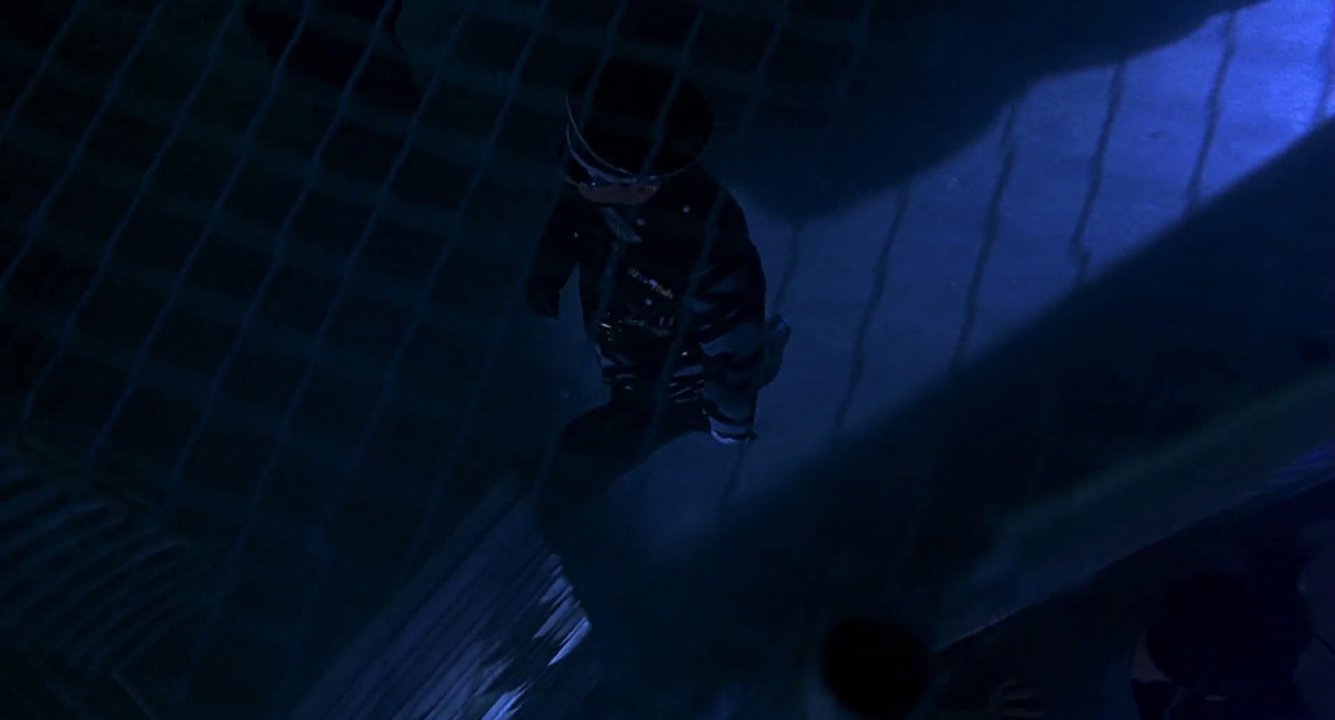 Barb Wire (1996) screencap 4230