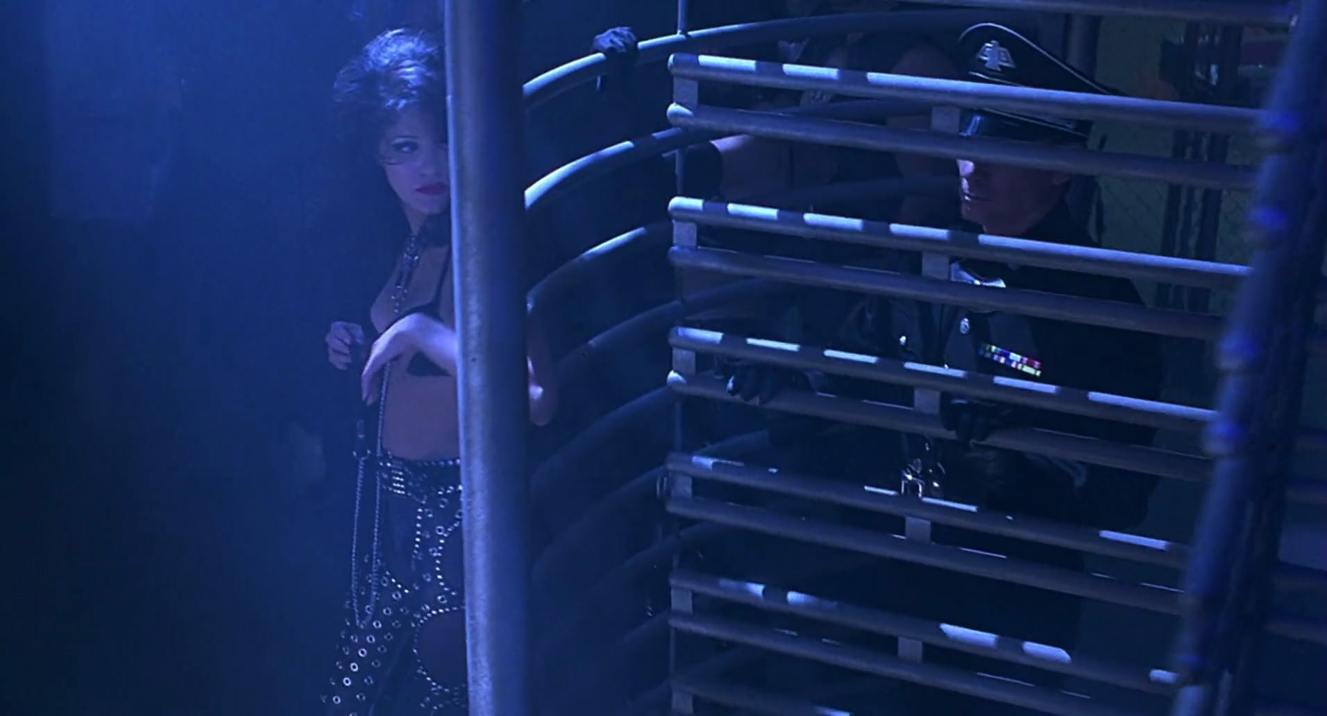 Barb Wire (1996) HD screenshot 4238