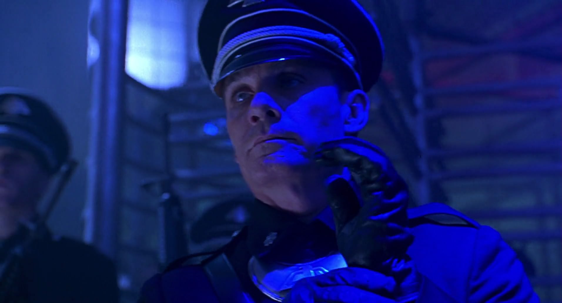 Barb Wire (1996) screencap 4254