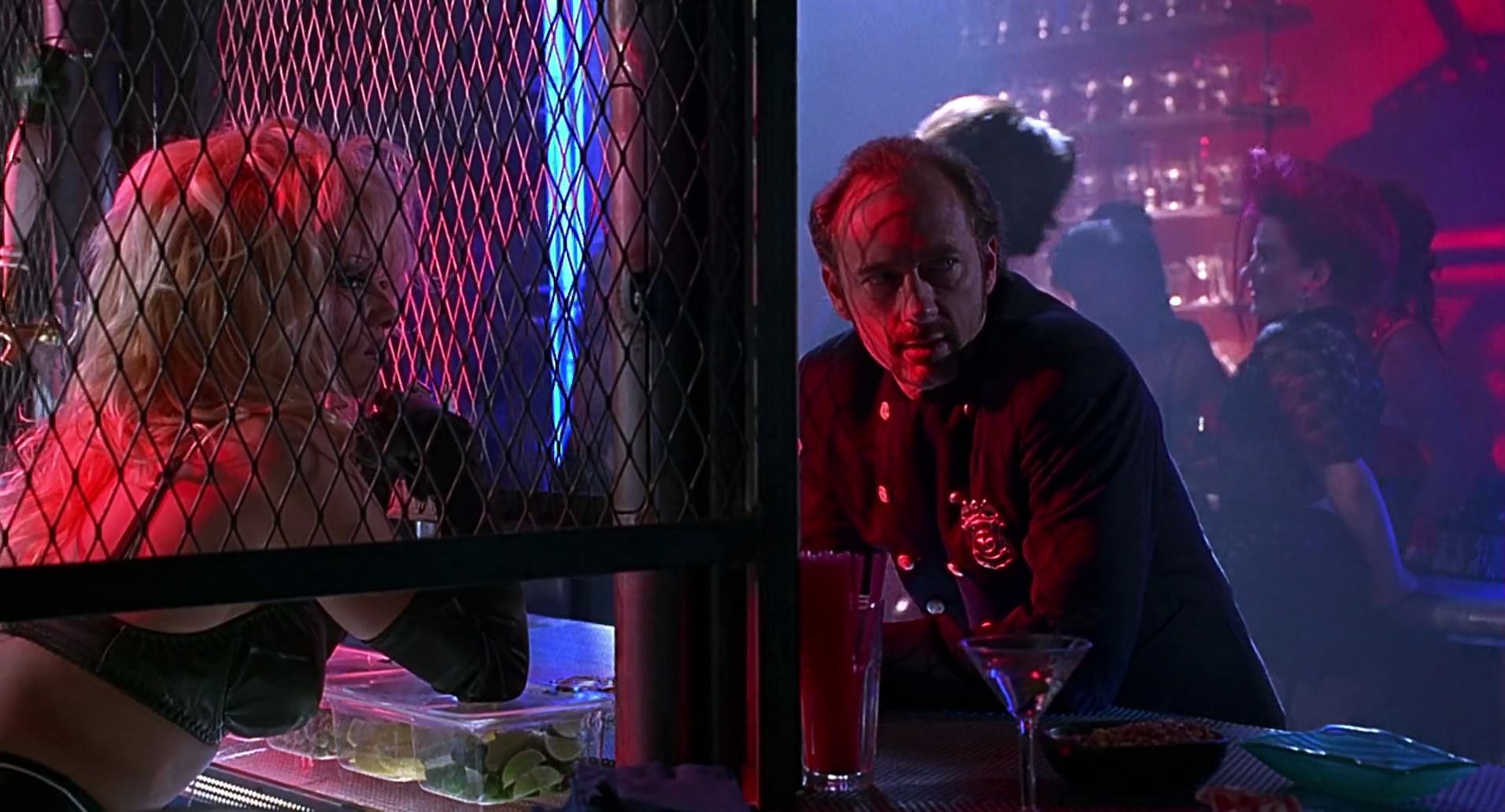 Barb Wire (1996) HD screenshot 4265