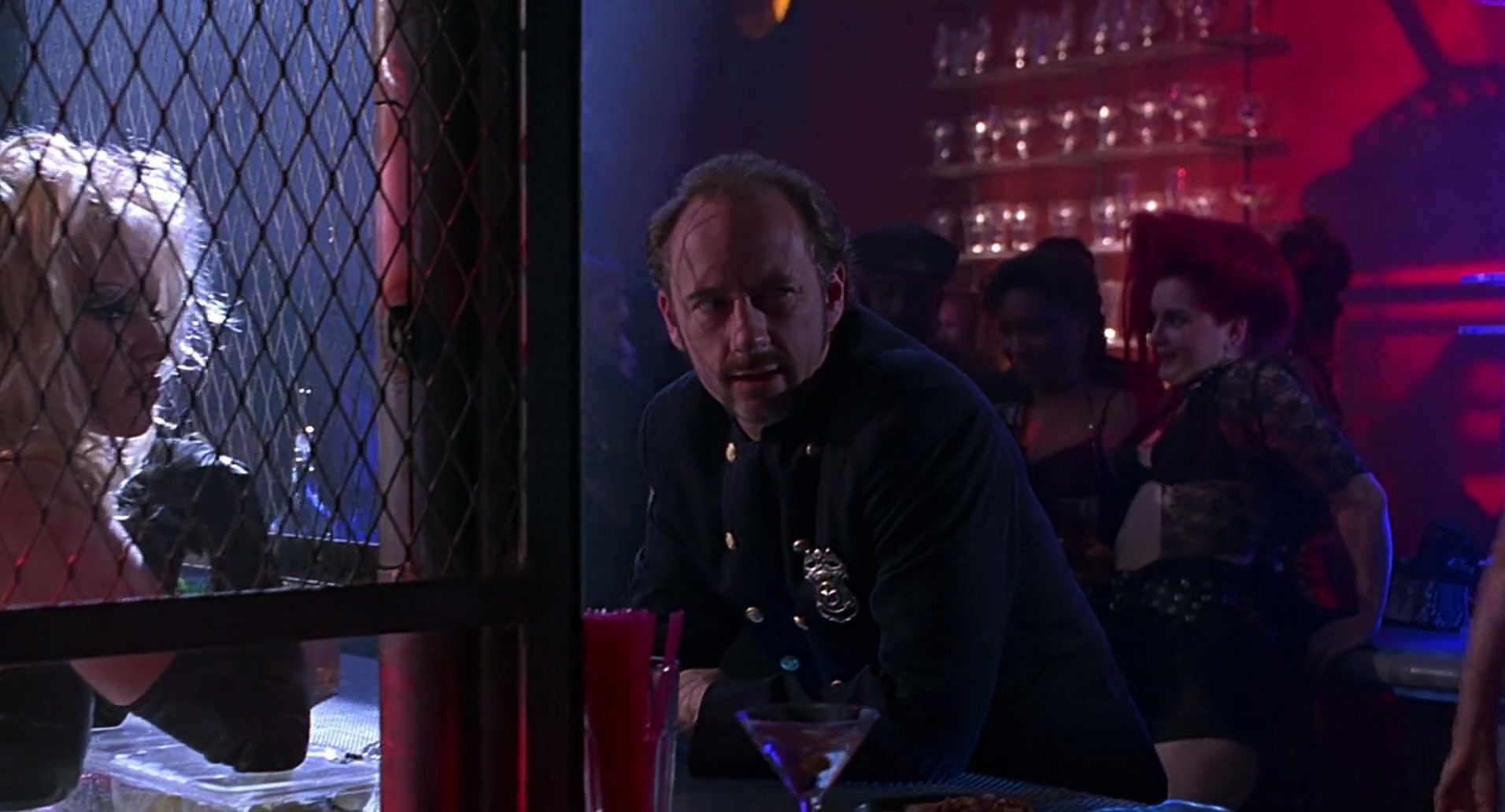 Barb Wire (1996) HD screenshot 4268