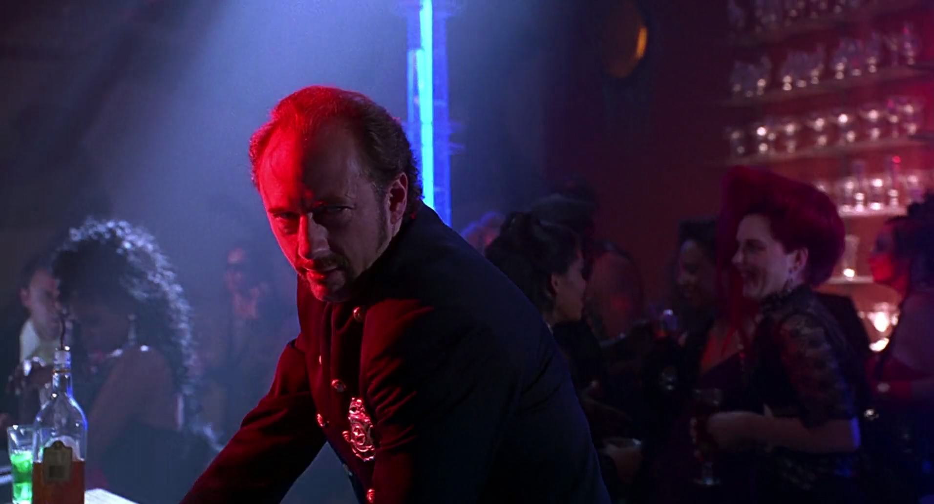 Barb Wire (1996) HD screenshot 4274
