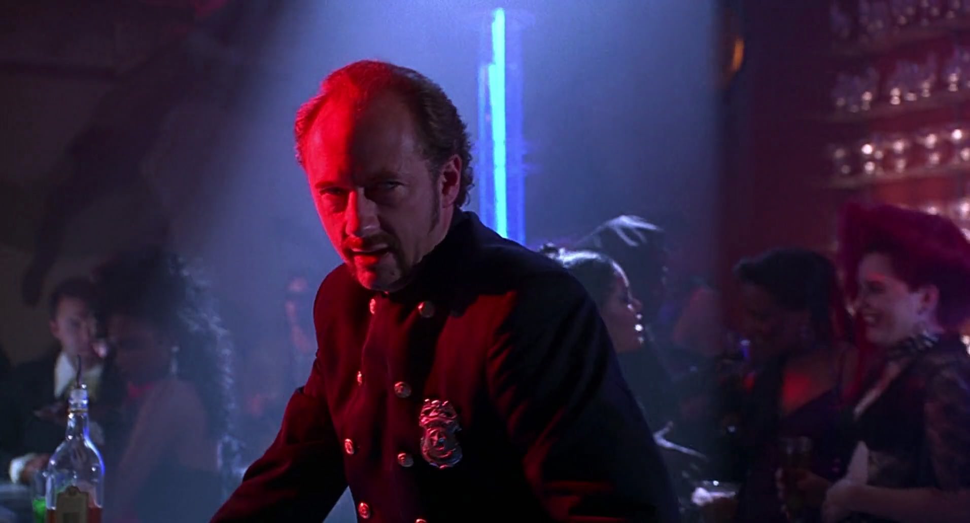 Barb Wire (1996) screencap 4275