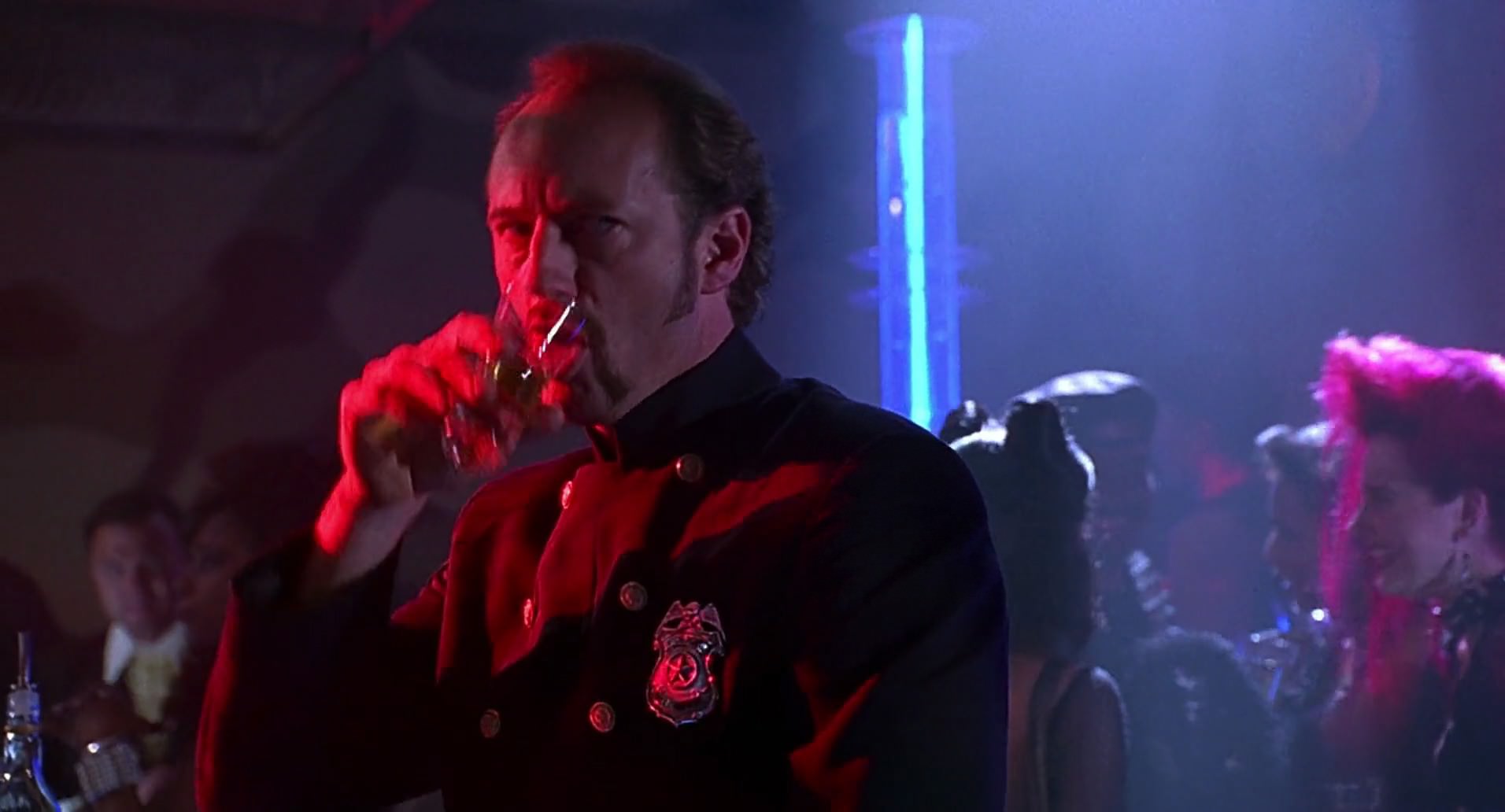 Barb Wire (1996) screencap 4278
