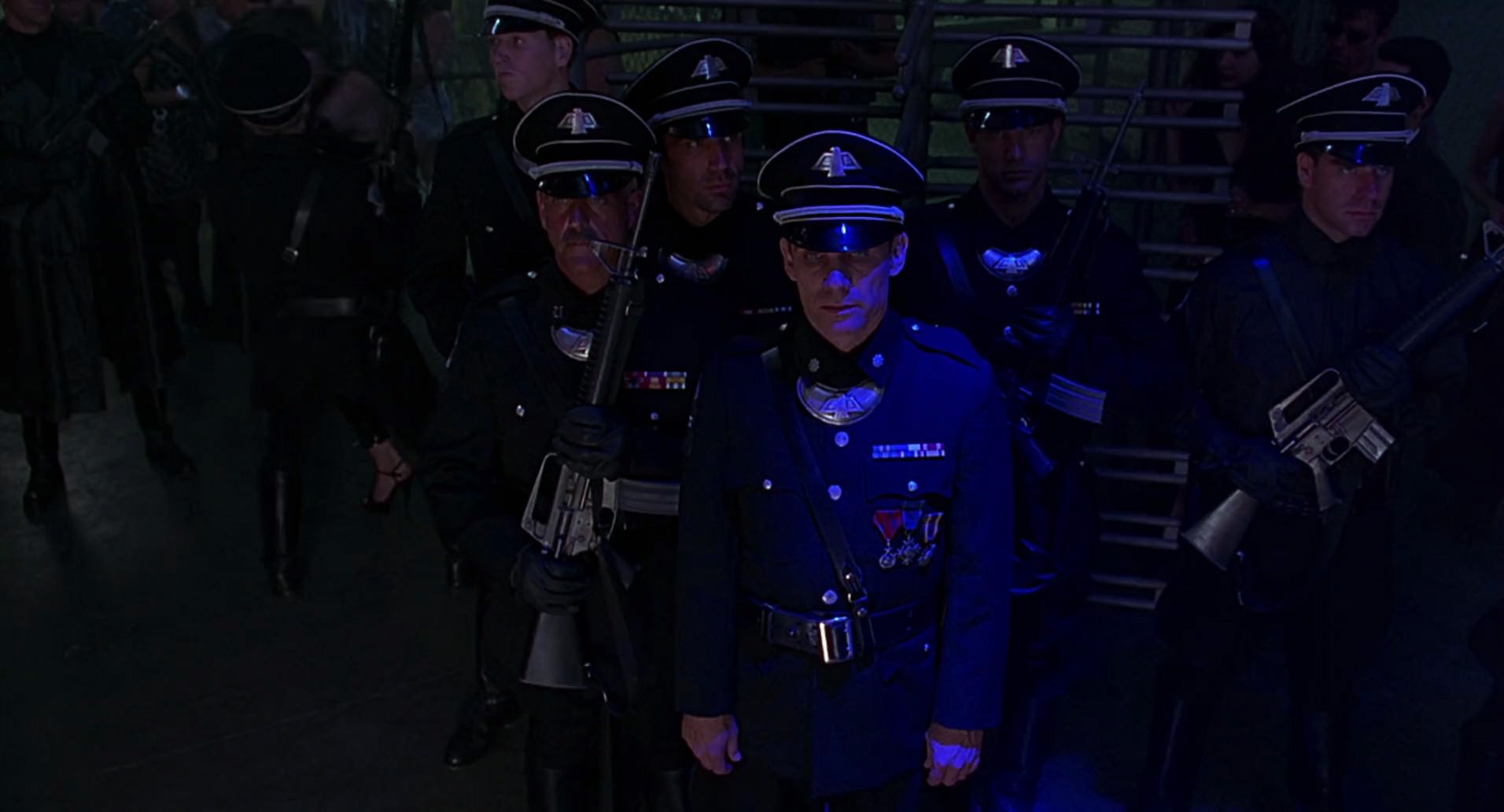 Barb Wire (1996) HD screenshot 4295
