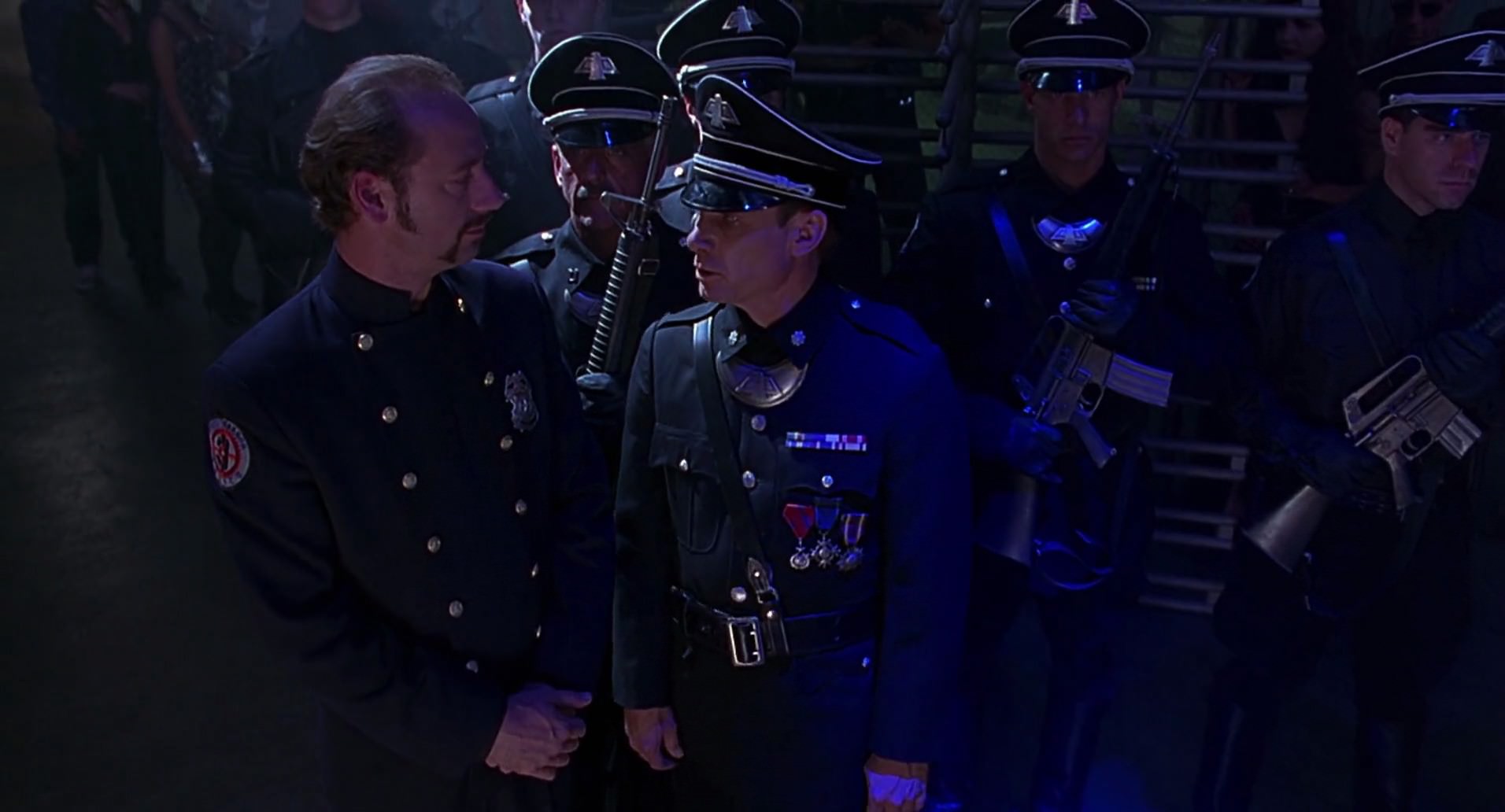 Barb Wire (1996) screencap 4317