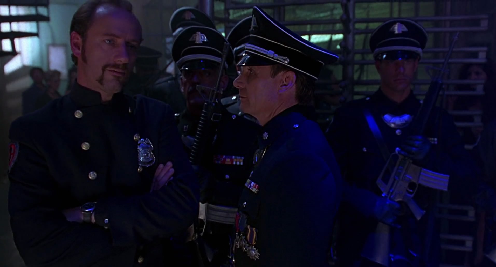 Barb Wire (1996) screencap 4341