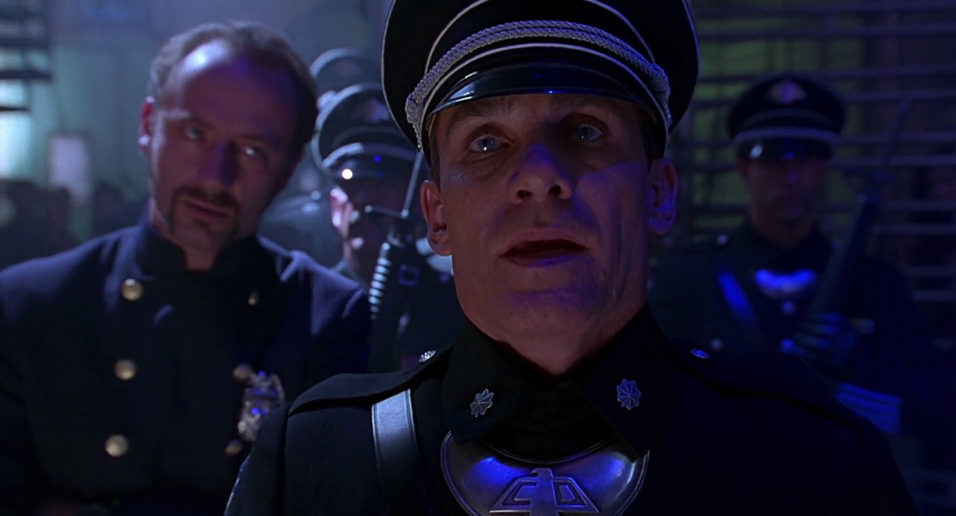 Barb Wire (1996) screencap 4353