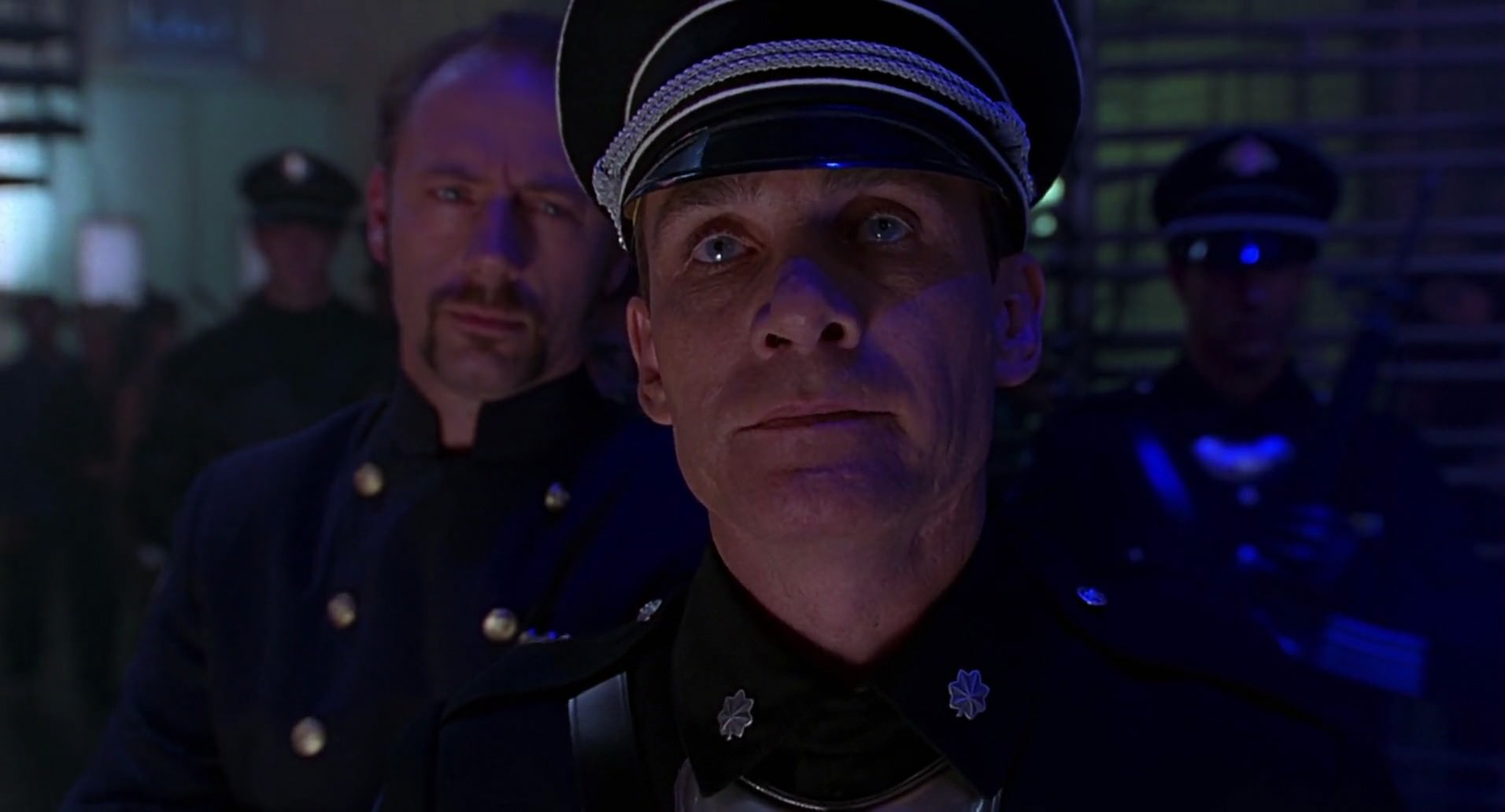 Barb Wire (1996) screencap 4377
