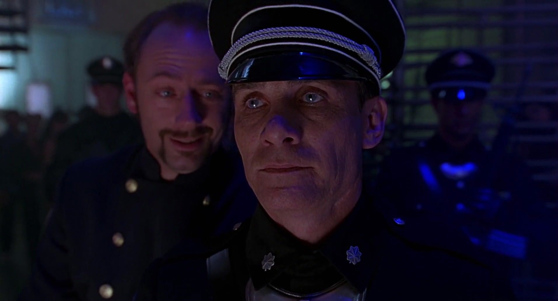 Barb Wire (1996) screencap 4389