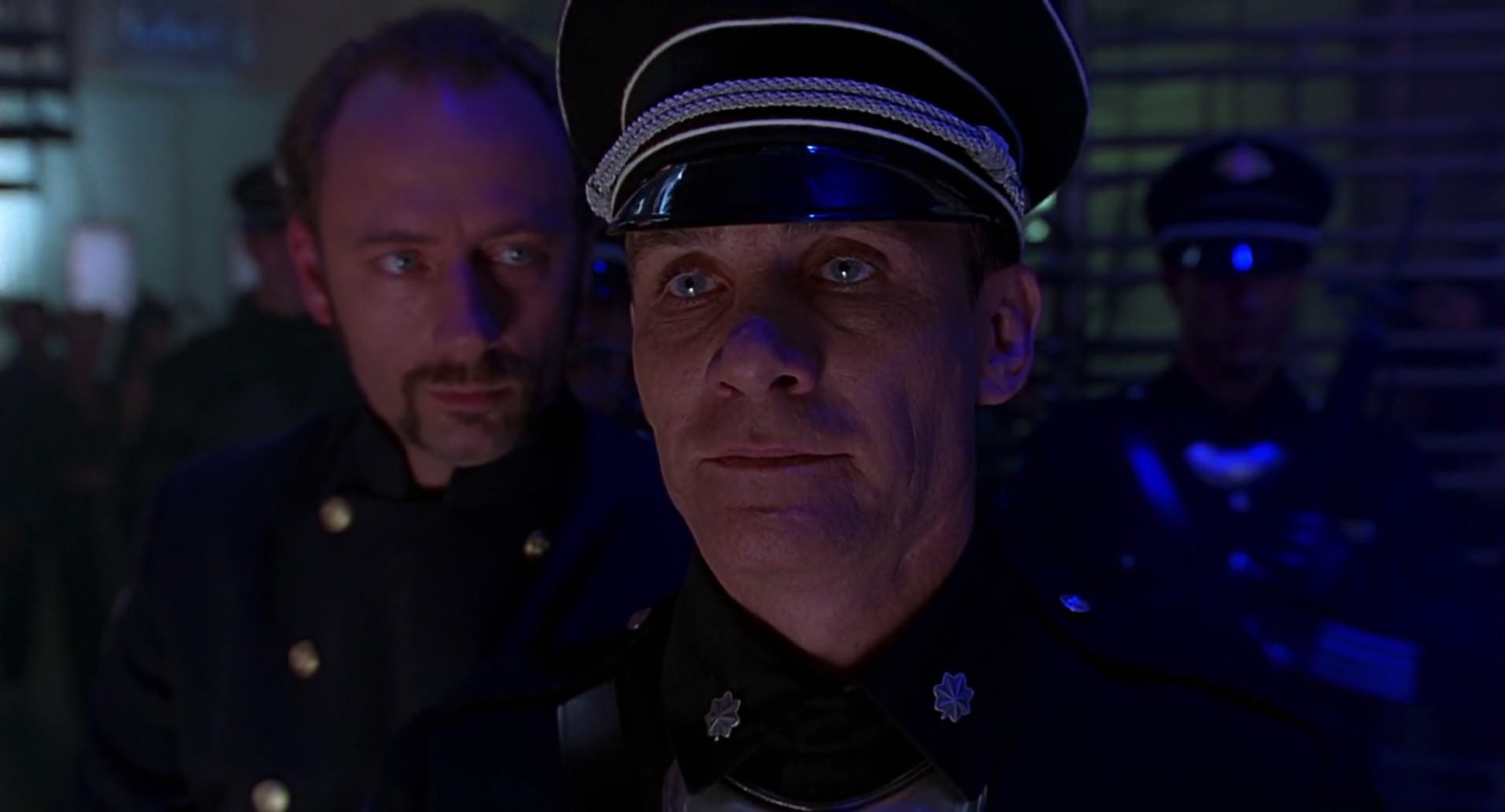 Barb Wire (1996) screencap 4392